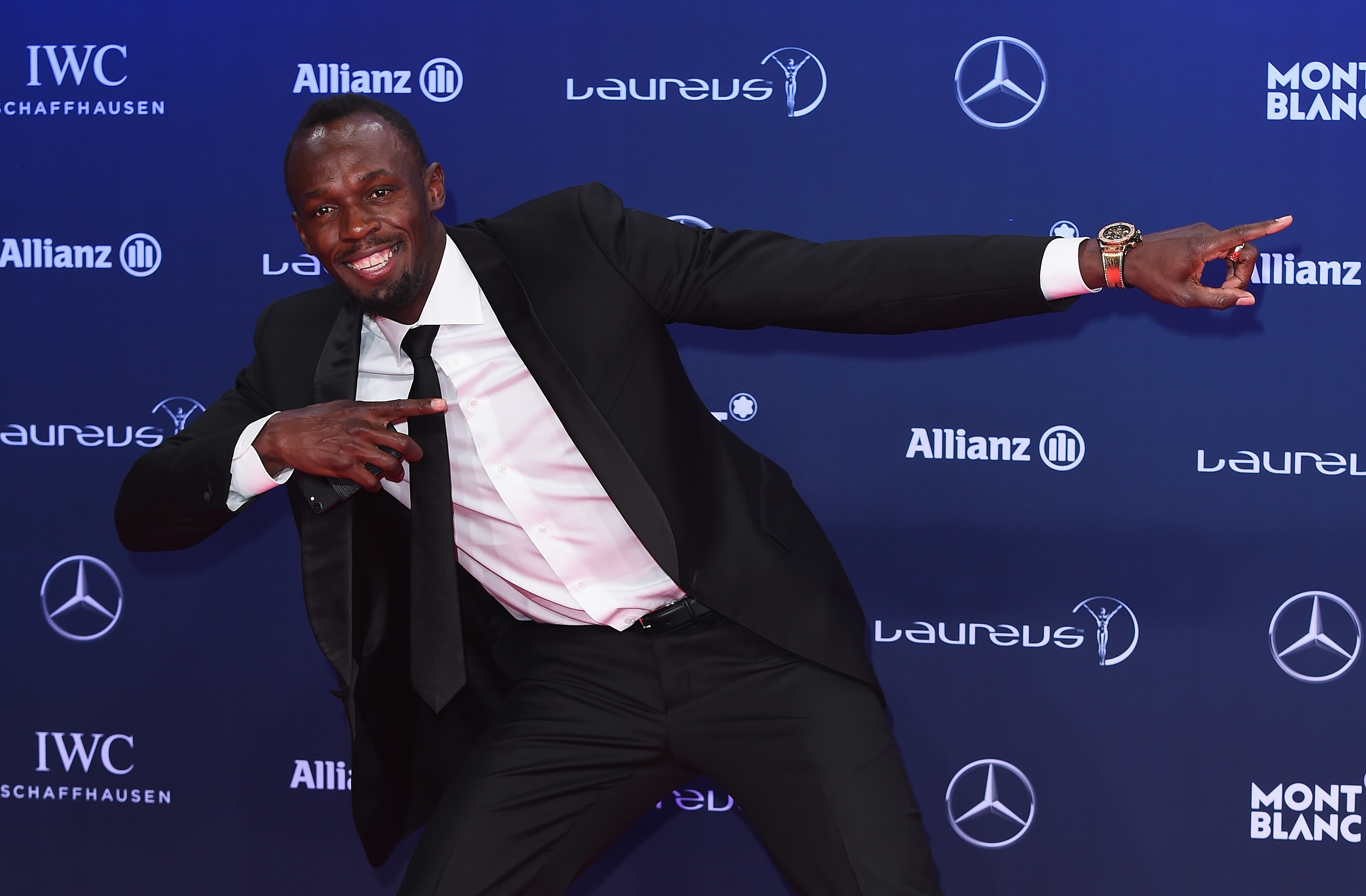 Usain Bolt qua mat Ronaldo gianh 'Oscar the thao 2017' hinh anh