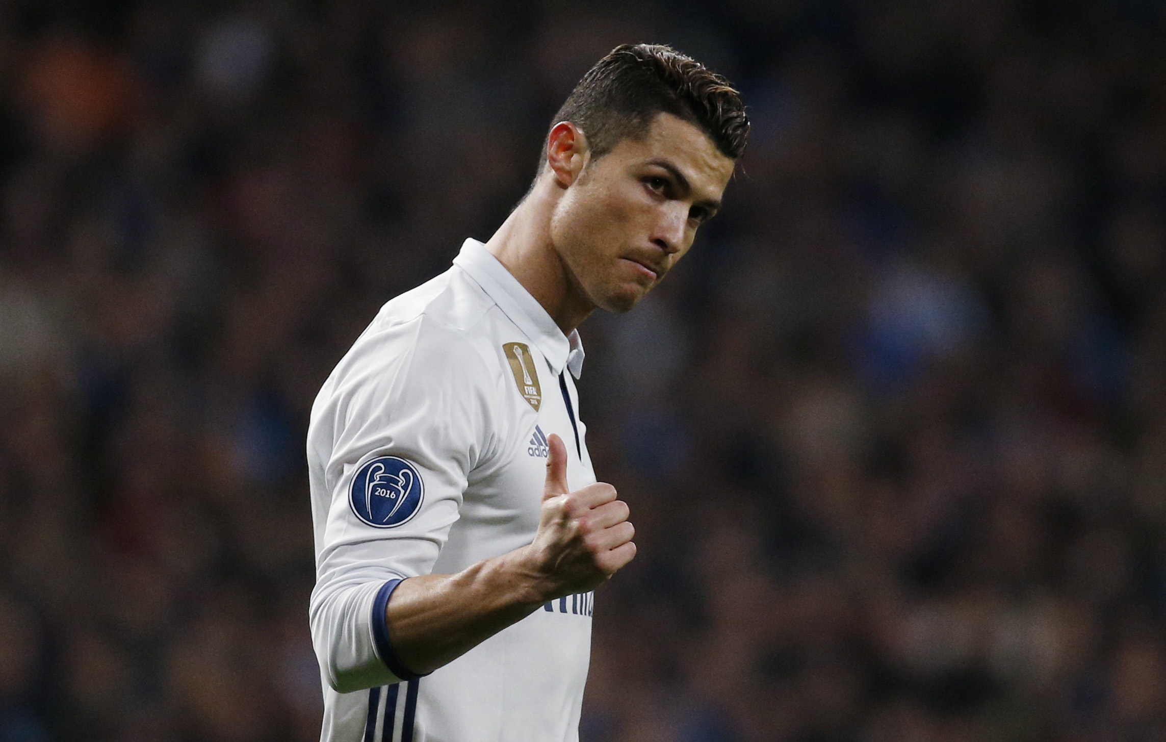 Ronaldo ngay cang choi dong doi hon hinh anh