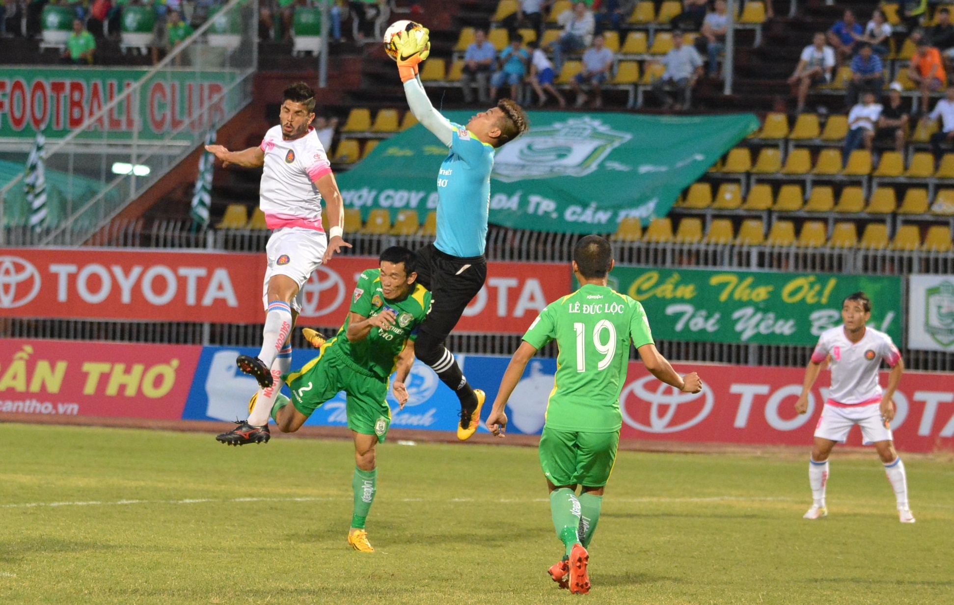 Can Tho vs Sai Gon anh 2