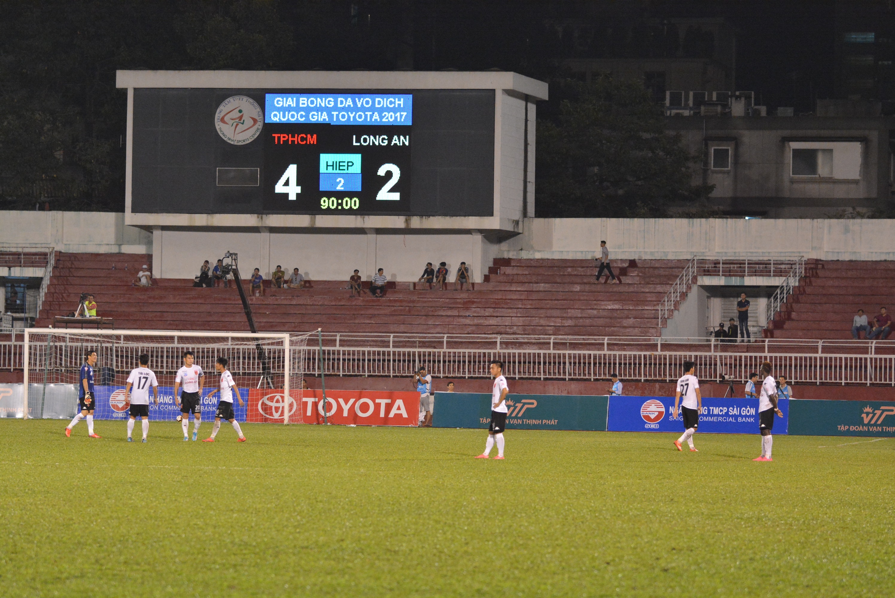 TP.HCM vs Long An anh 3