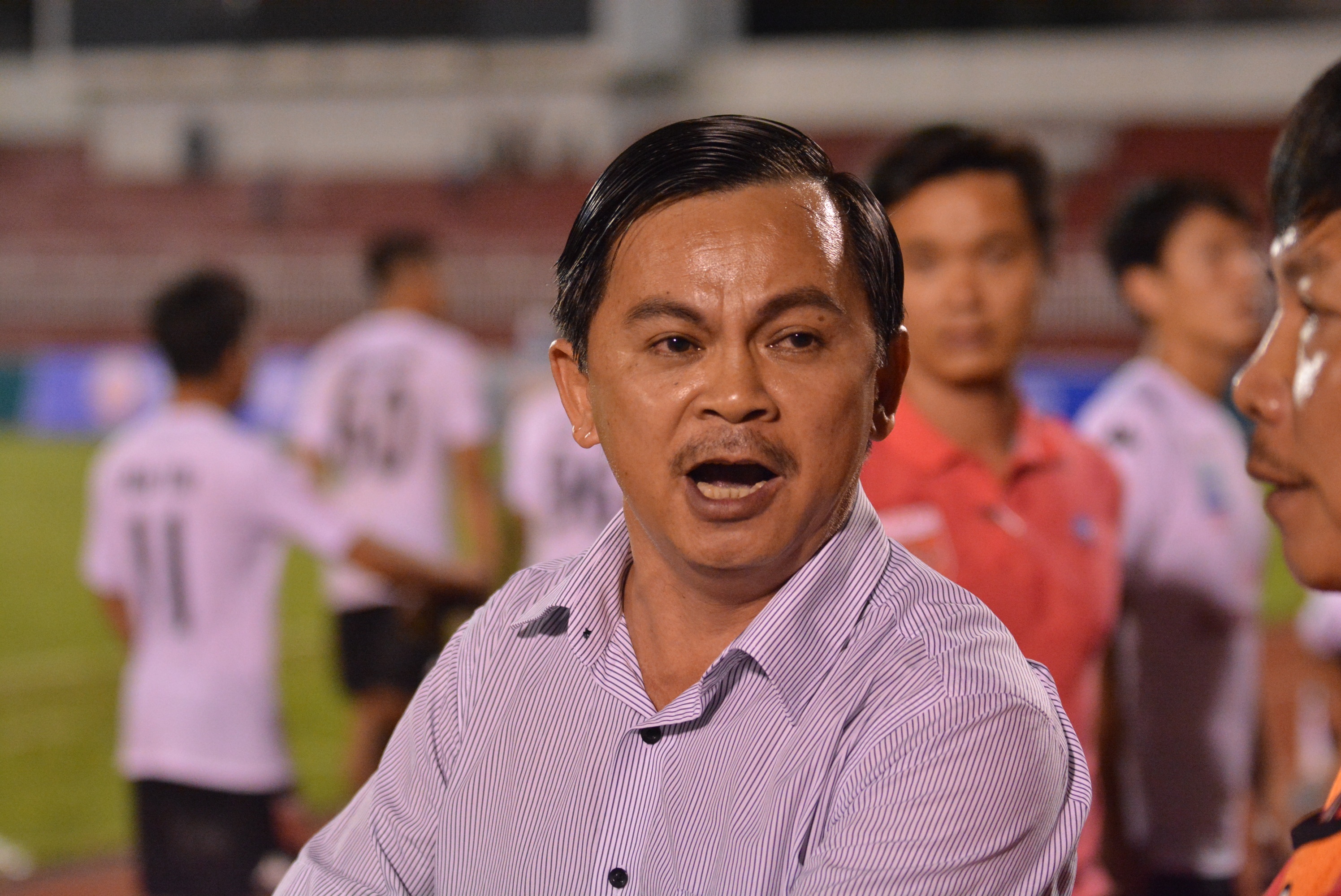 Chu tich CLB Long An: 'De nghi C45 vao cuoc' hinh anh