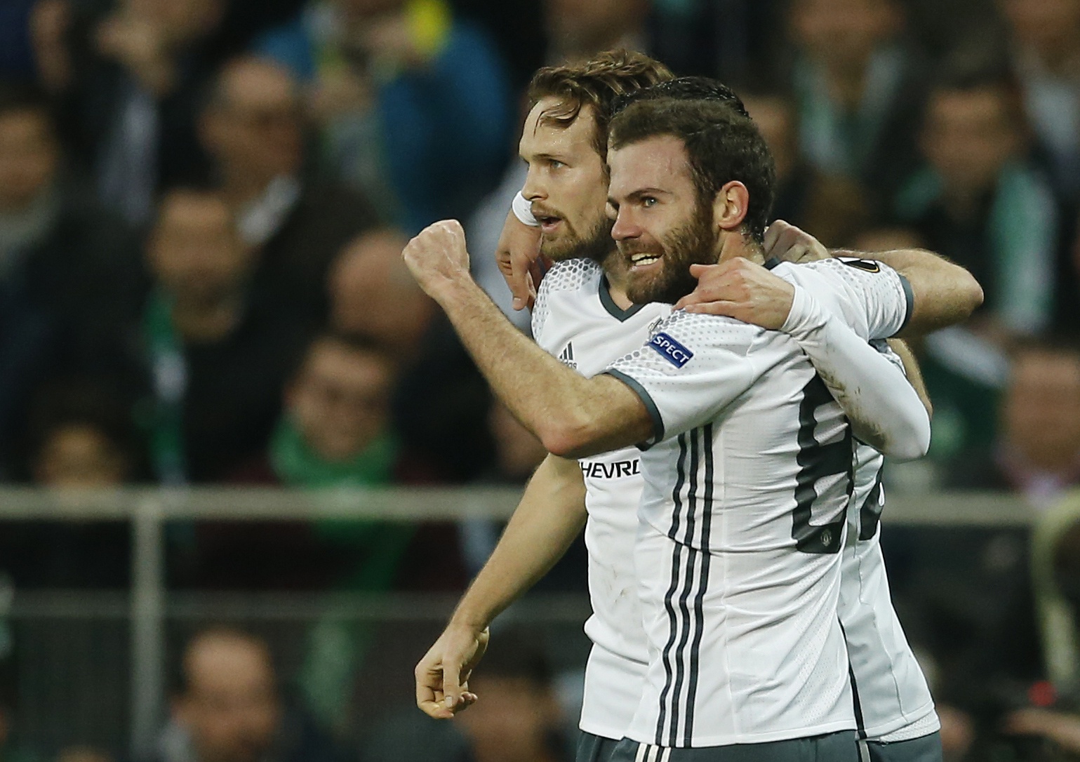 Chuyen nghiep nhu Juan Mata anh 1