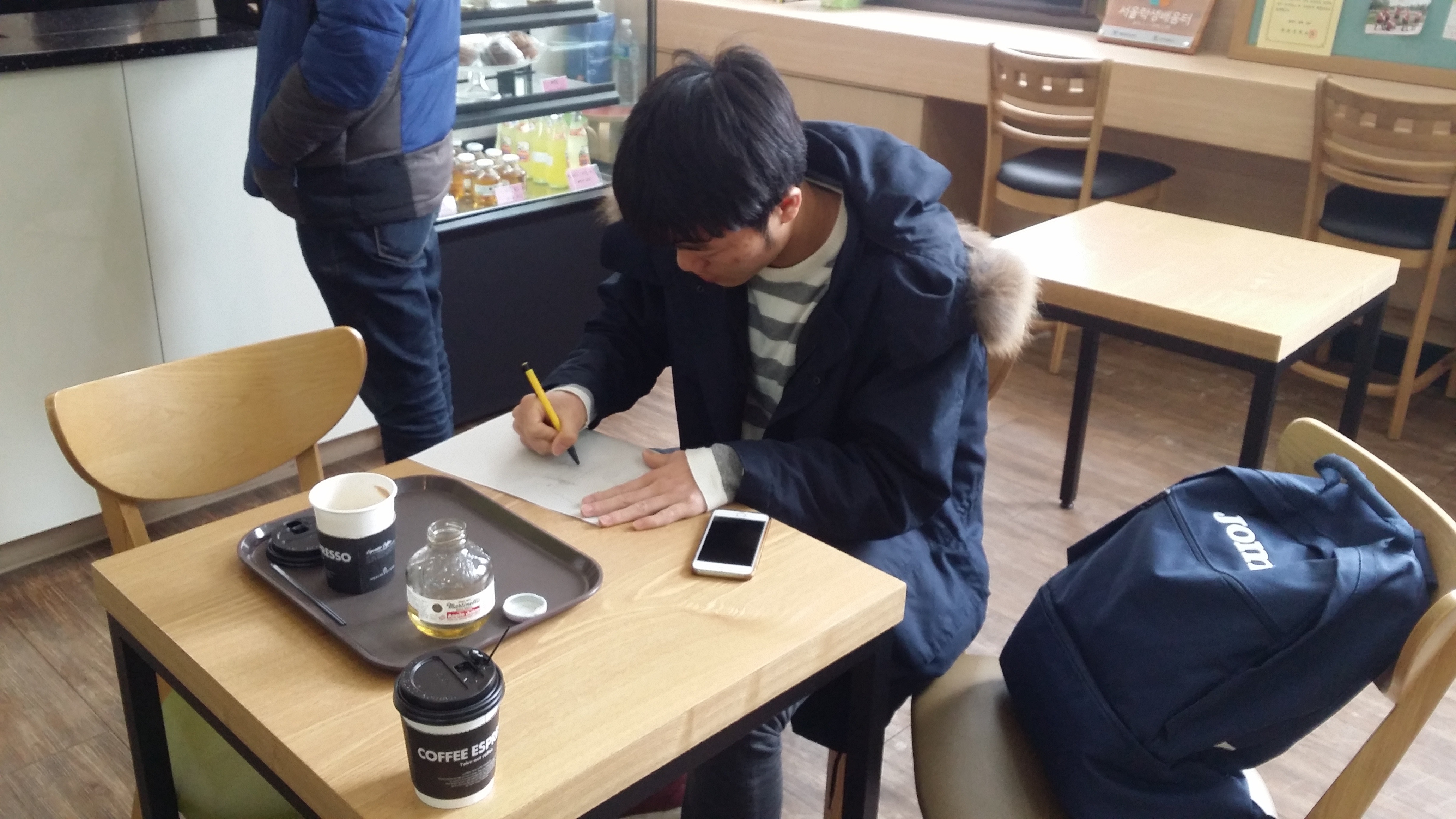 Xuan Truong lay bang lai xe xuat sac o Han Quoc anh 1