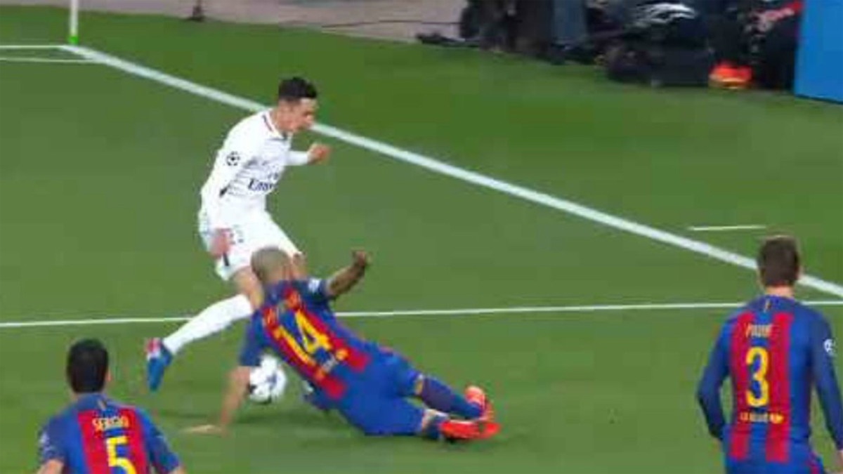 Thuyet am muu trong tai giup Barcelona nguoc dong anh 1