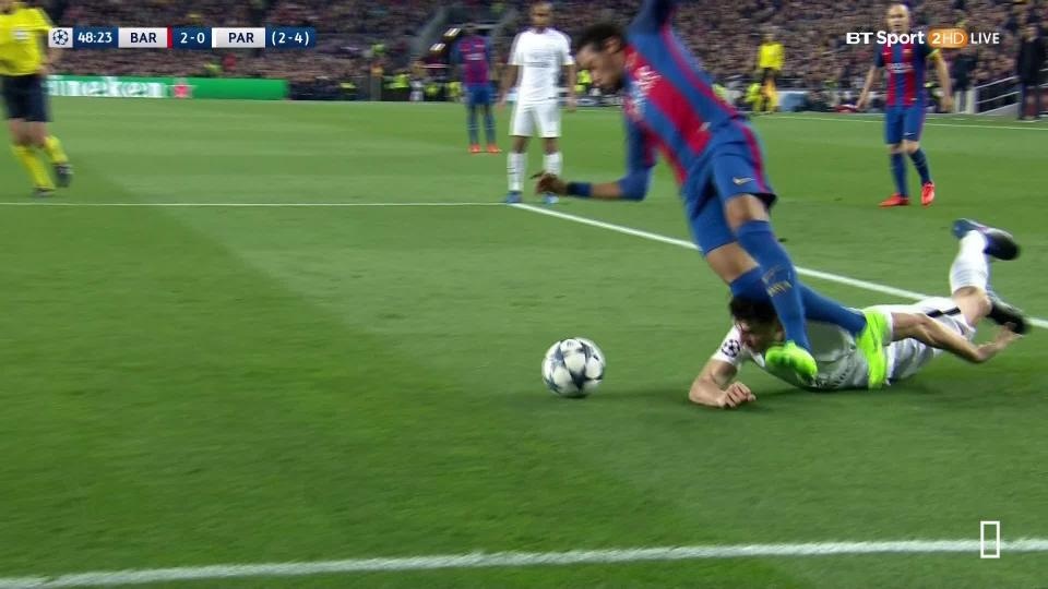 Thuyet am muu trong tai giup Barcelona nguoc dong anh 2