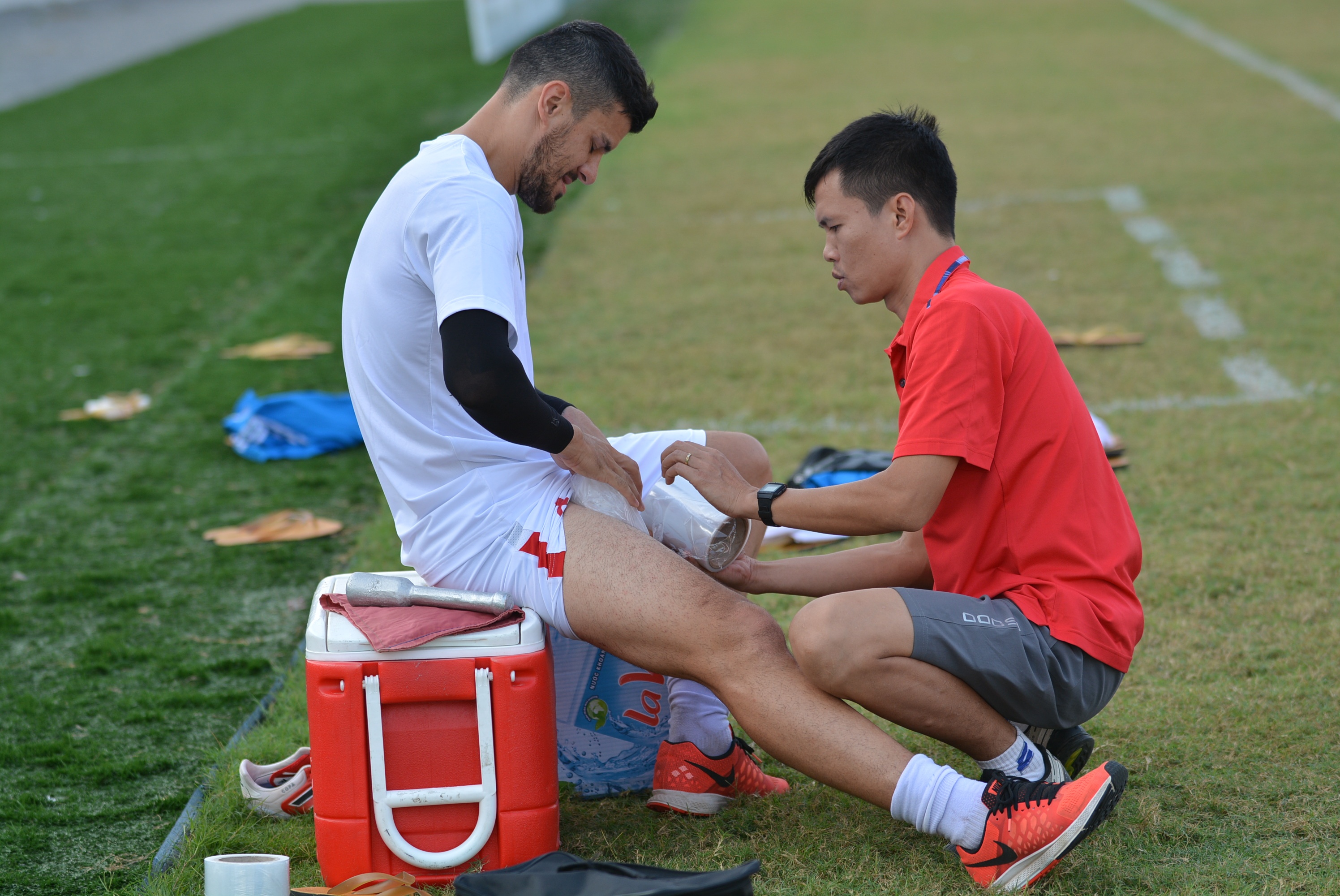 Gap Da Nang,  doi cua Cong Vinh co the mat ngoai binh dien trai anh 1