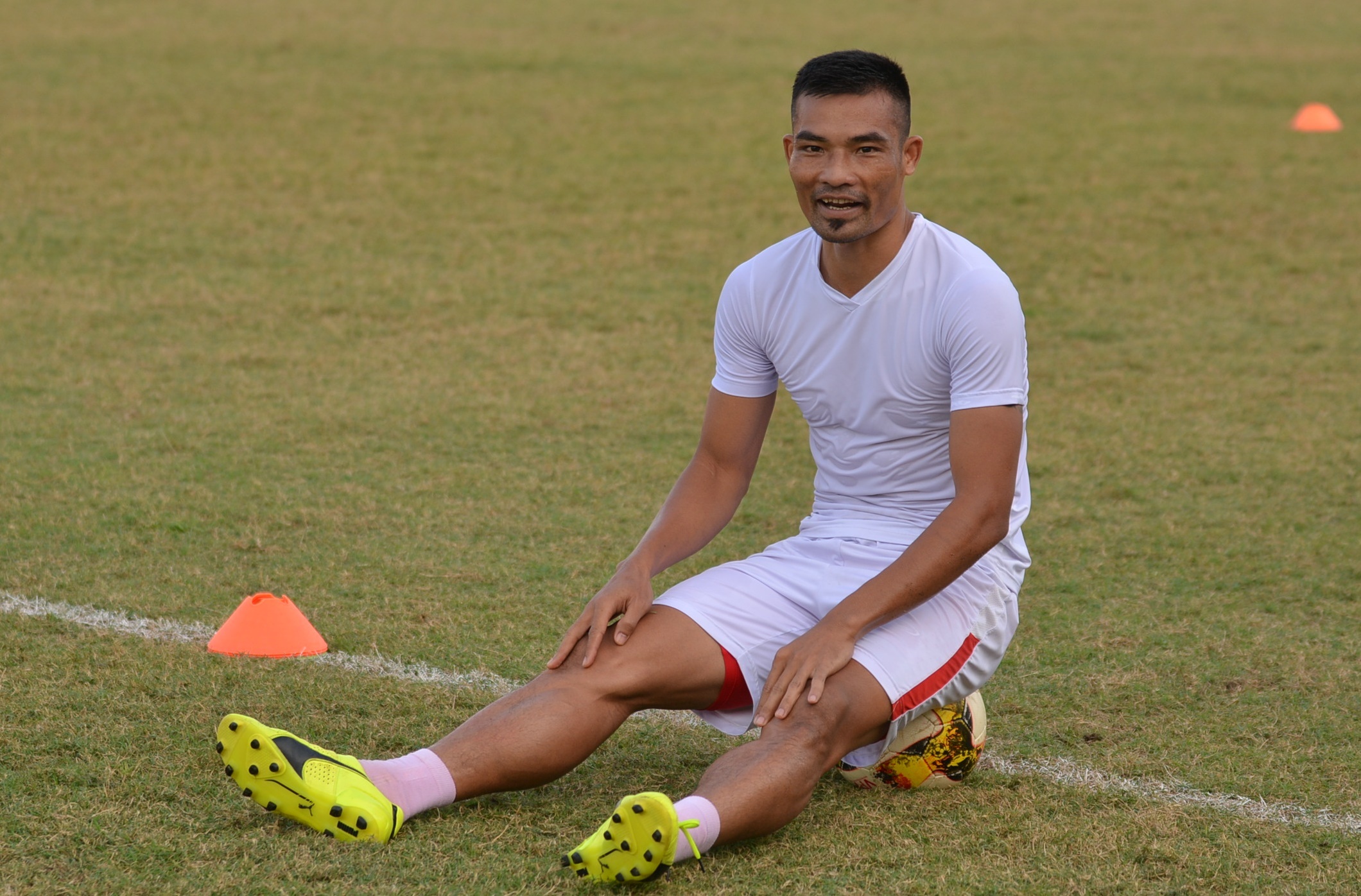 Tuyen thu Viet Nam an mung phan cam, khan gia Da Nang nong mat hinh anh