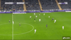 Cuu sao Liverpool di bong nhu Messi, ghi sieu pham hinh anh