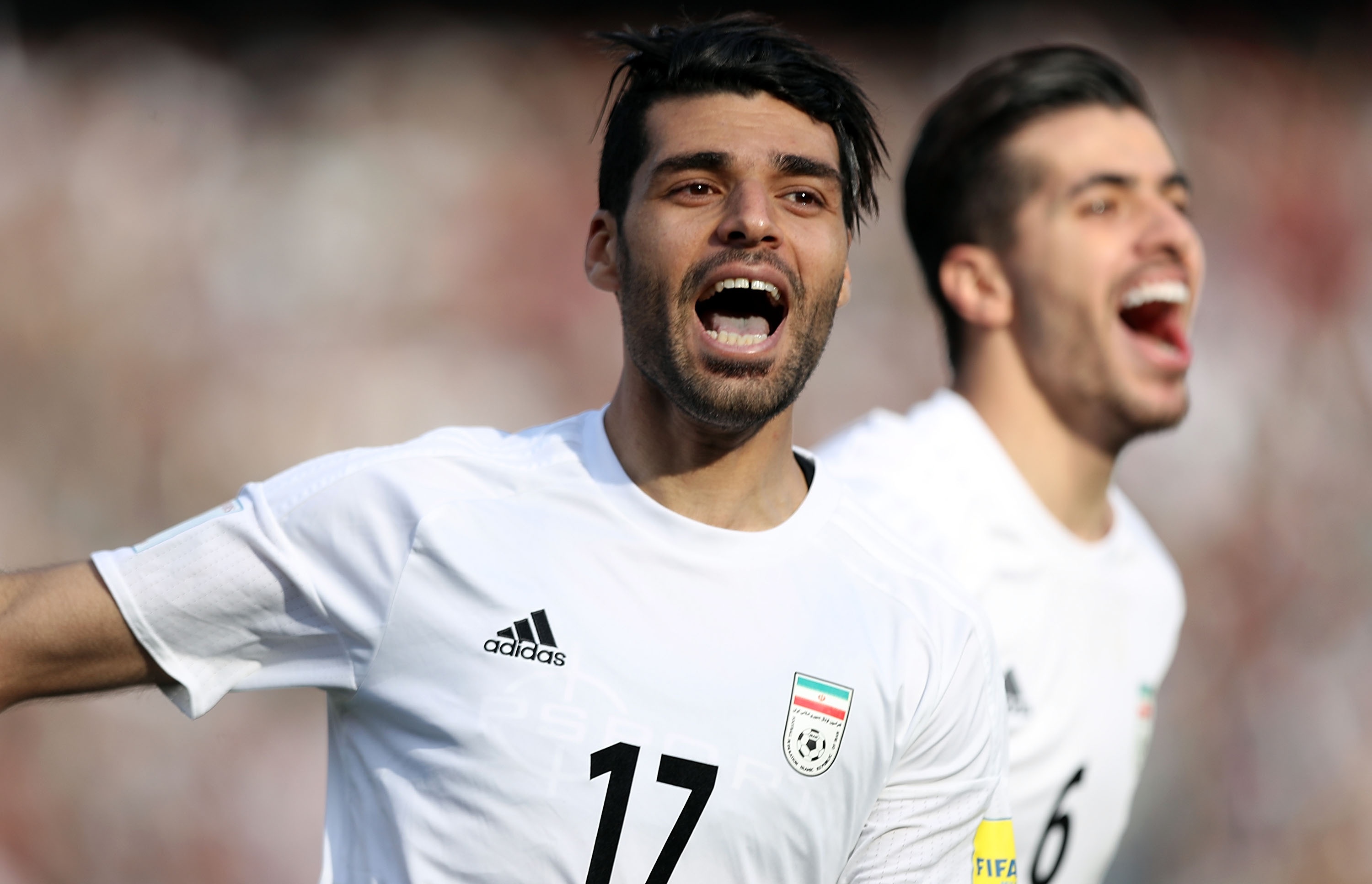 Iran day Trung Quoc ve mat dat tai vong loai World Cup 2018 hinh anh