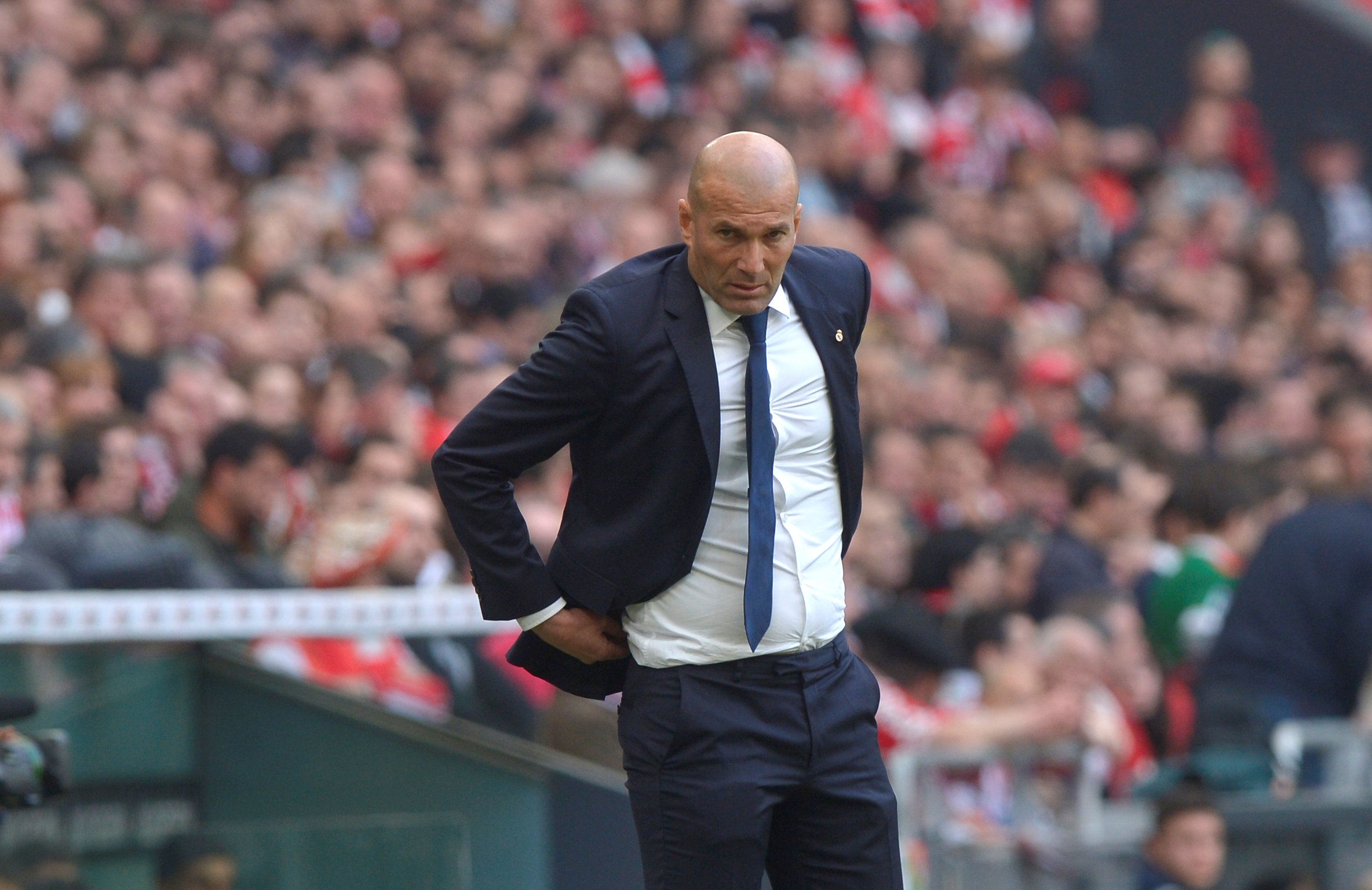 Real Madrid, 4-3-3 va con nhuc dau cua Zidane hinh anh