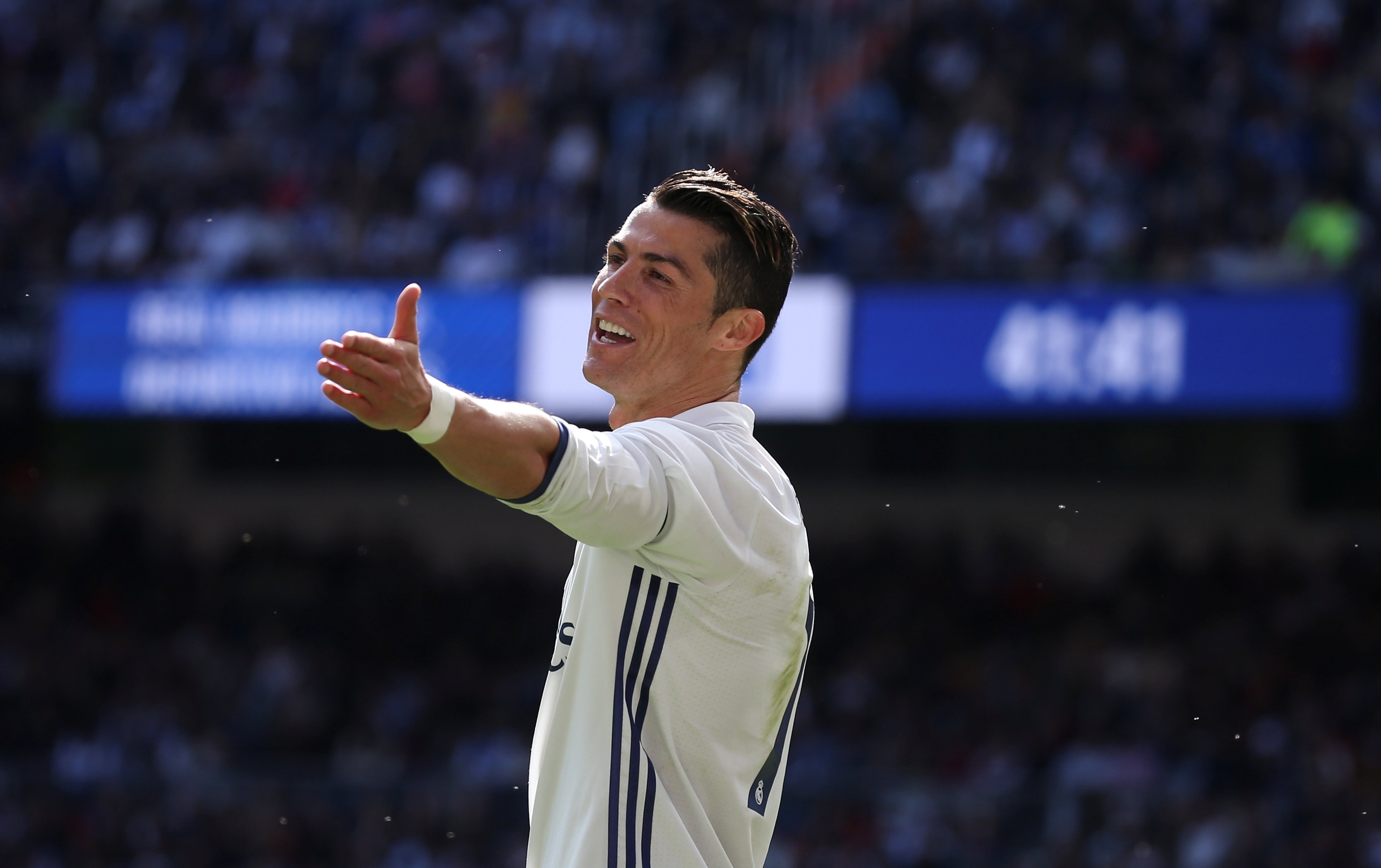 Real Madrid,  4-3-3 va con nhuc dau cua Zidane anh 2