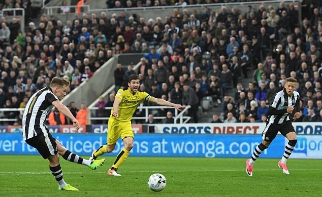 Nuc cuoi trong tai Anh mac sai lam vi khong hieu luat anh 3