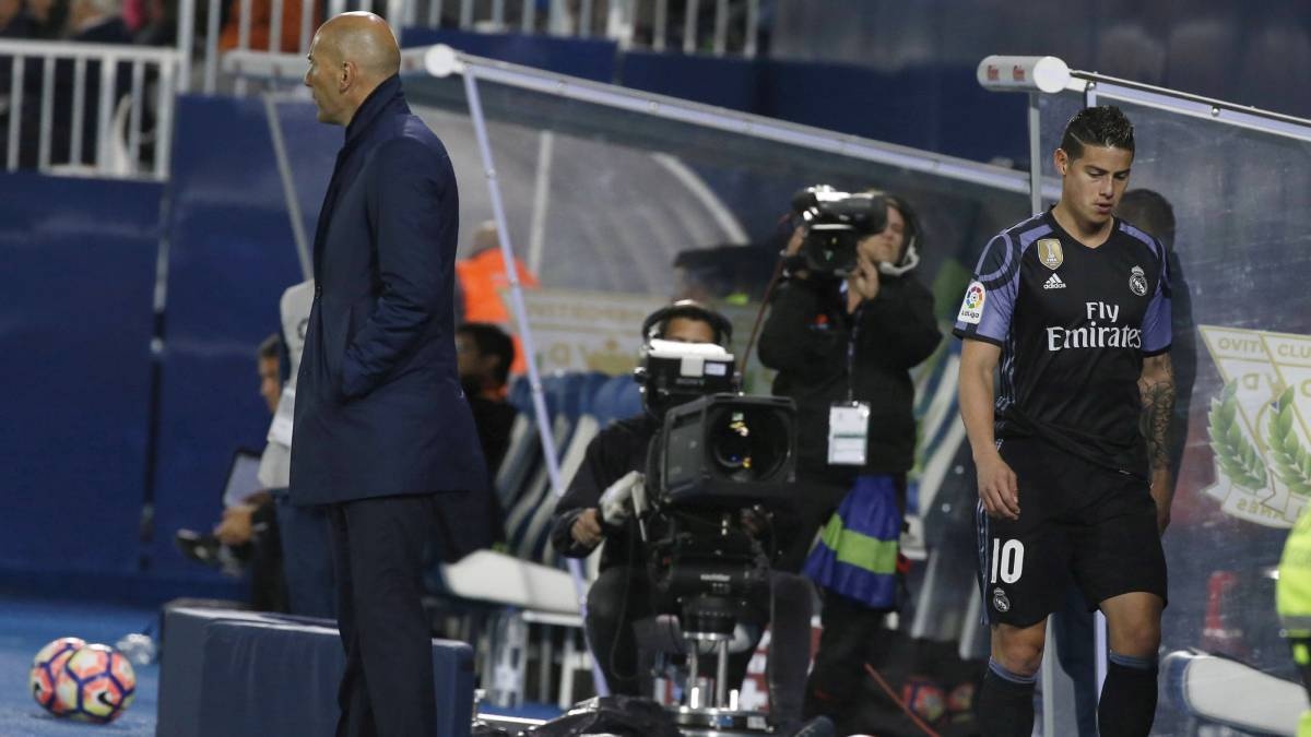 James Rodriguez phot lo Zidane hinh anh