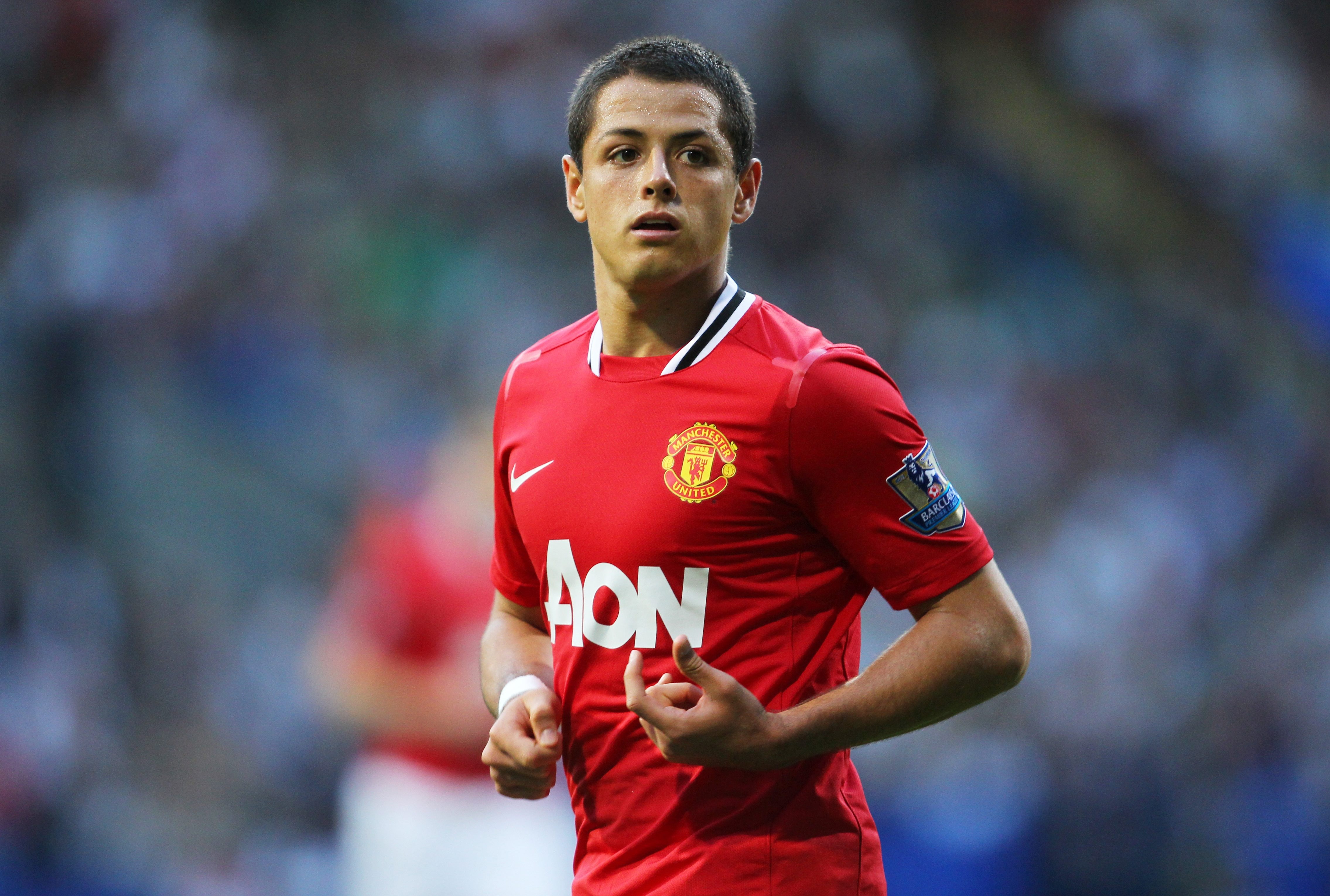 Tiec Chicharito, Mourinho cam ram chuyen da roi hinh anh