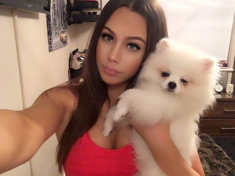 Bo ban gai mang bau, Courtois qua lai voi co giu thu cung hinh anh