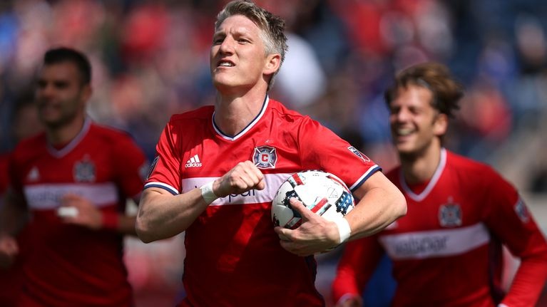 Schweinsteiger tiep tuc hoi sinh tren dat My hinh anh
