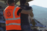 Hooligan lam loan, tan cong cuu sao MU tai Phap hinh anh