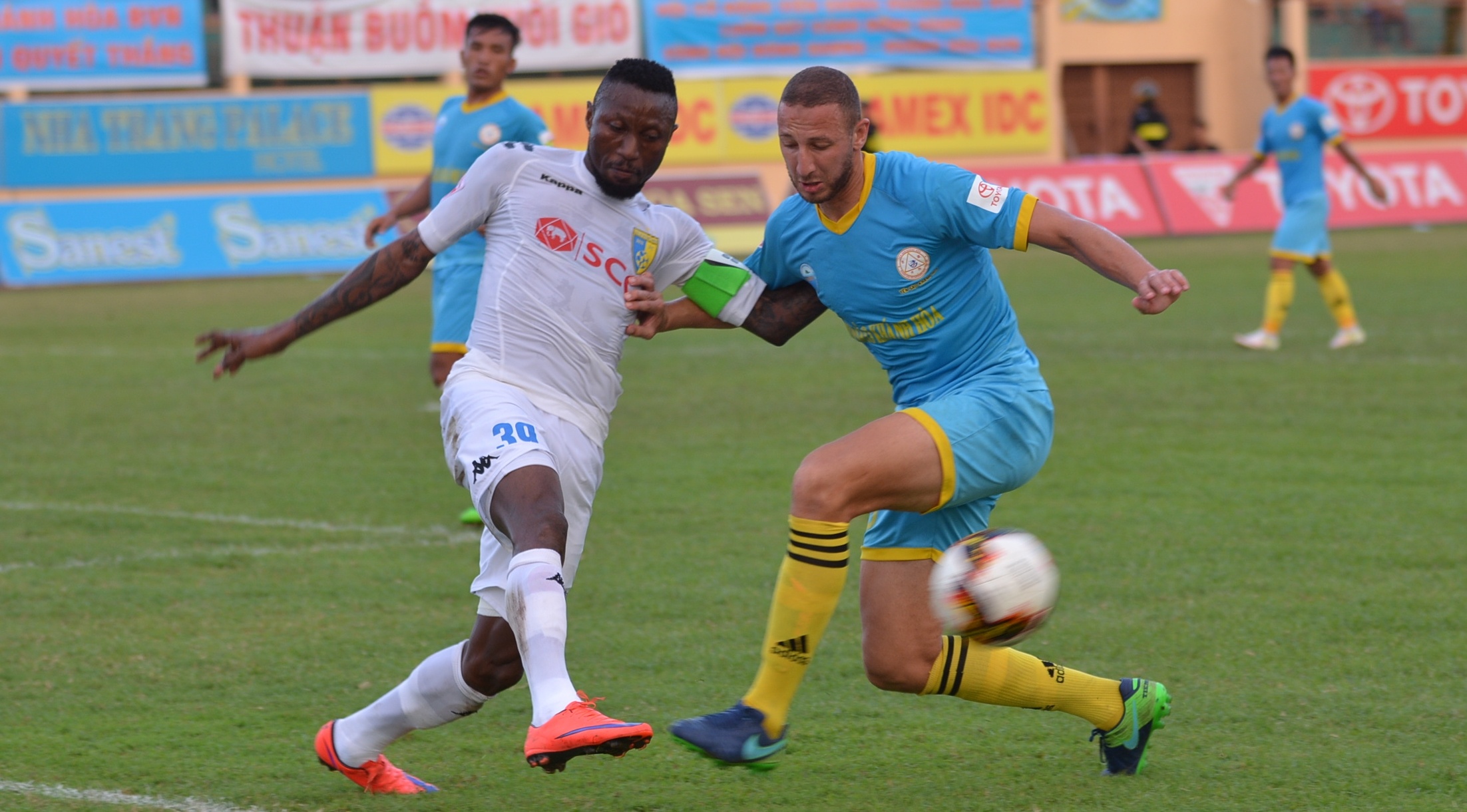 Nha bao Anh ung ho tien dao Samson len tuyen Viet Nam anh 1