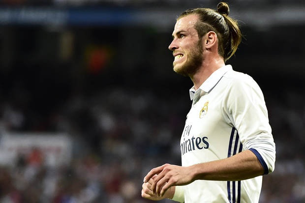 Gareth Bale huy hoai su nghiep vi 'doi chan pha le' hinh anh