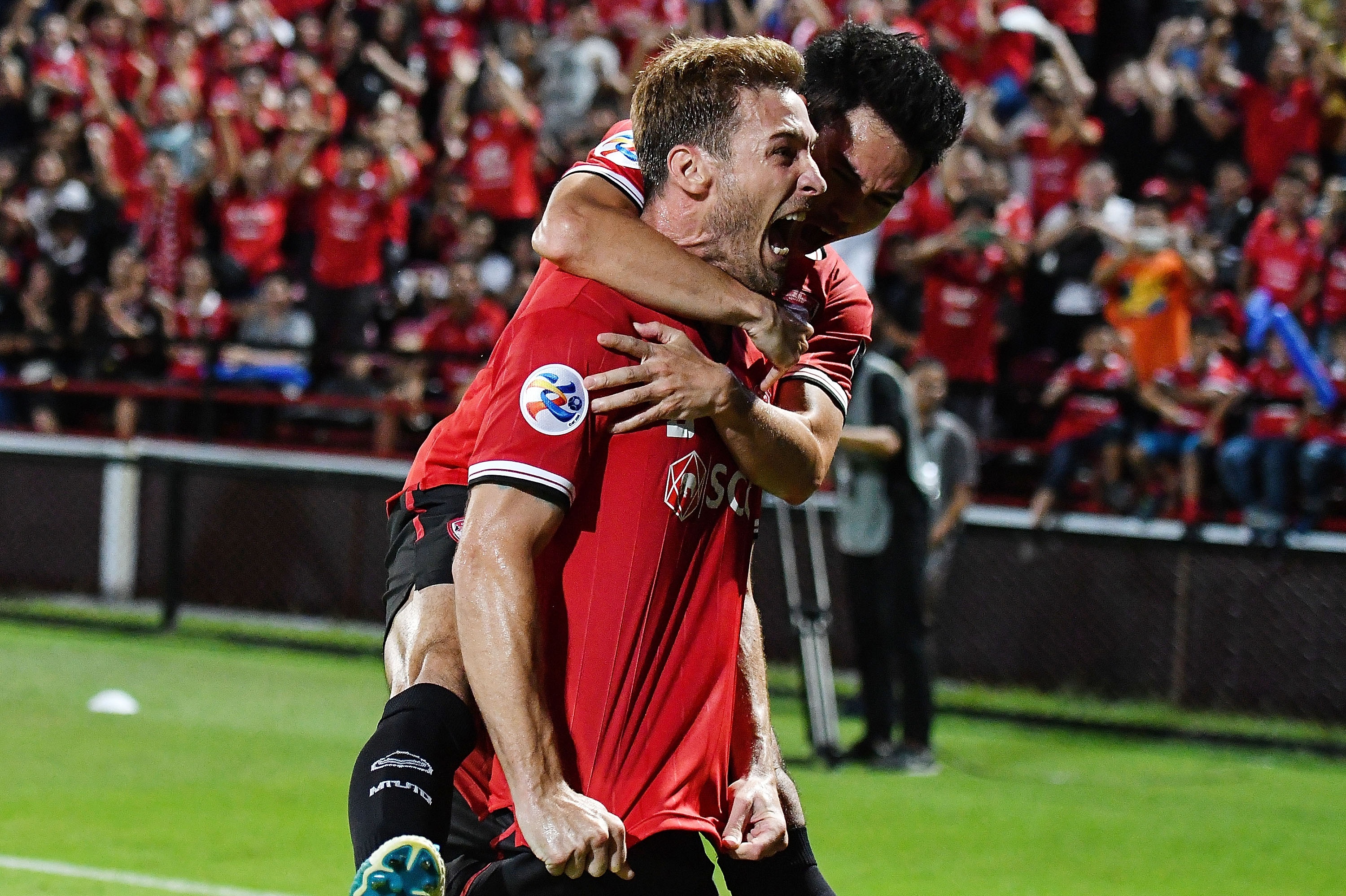 Highlights Muathong 3-0 Brisbane Roar hinh anh