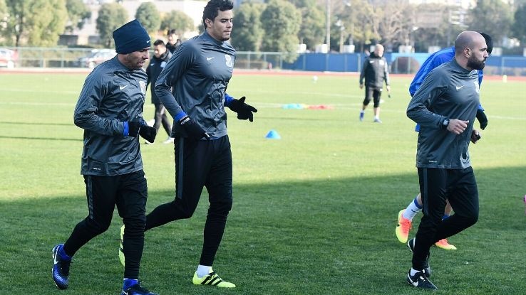 'Báo động, Tevez bị quên lãng' ảnh 2 'Bao dong, Tevez bi quen lang' anh 2