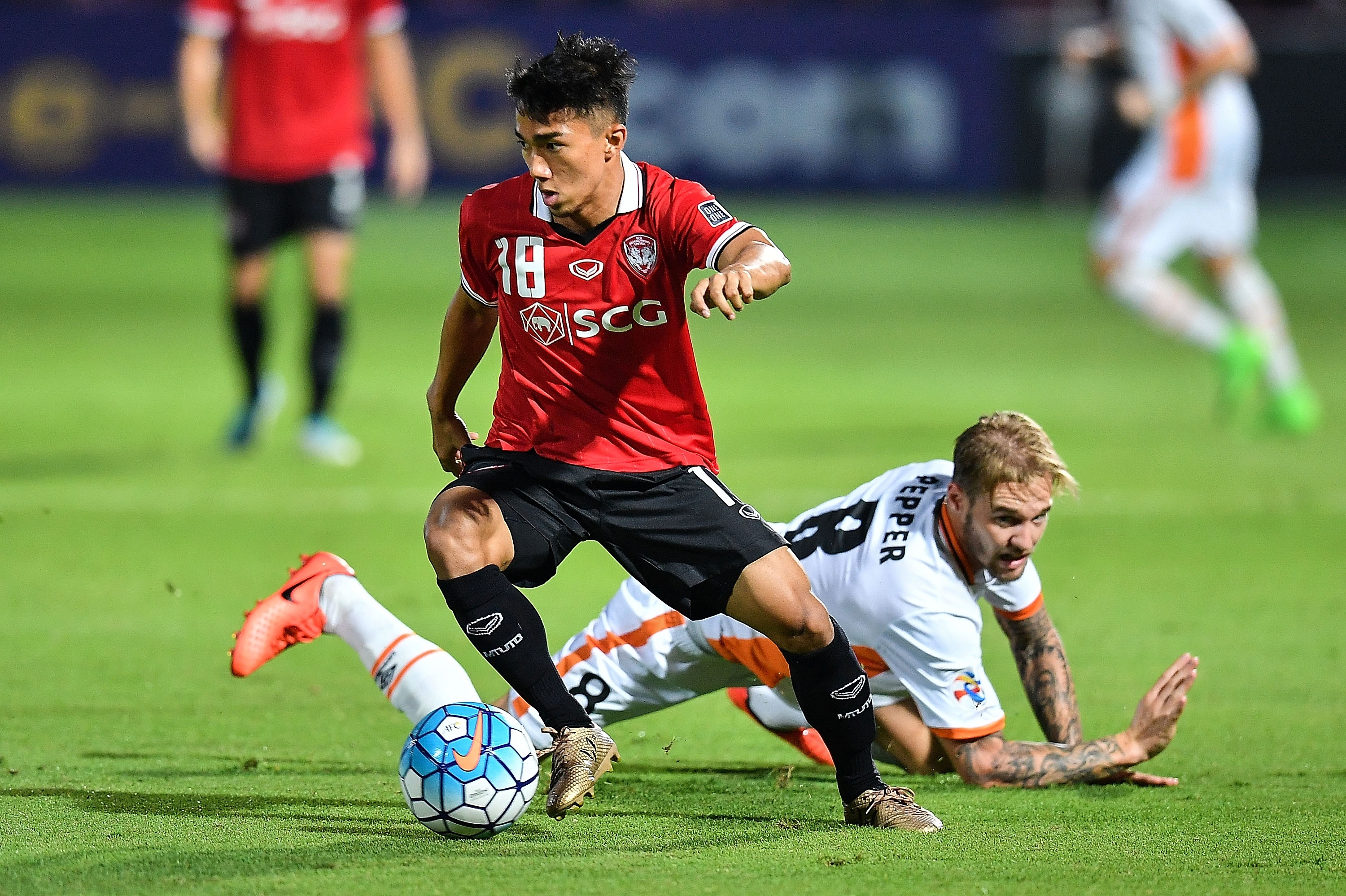 'Messi Thái', cái tên khiến châu Á phải biết đến Đông Nam Á ảnh 1 'Messi Thai', cai ten khien chau A phai biet den Dong Nam A anh 1