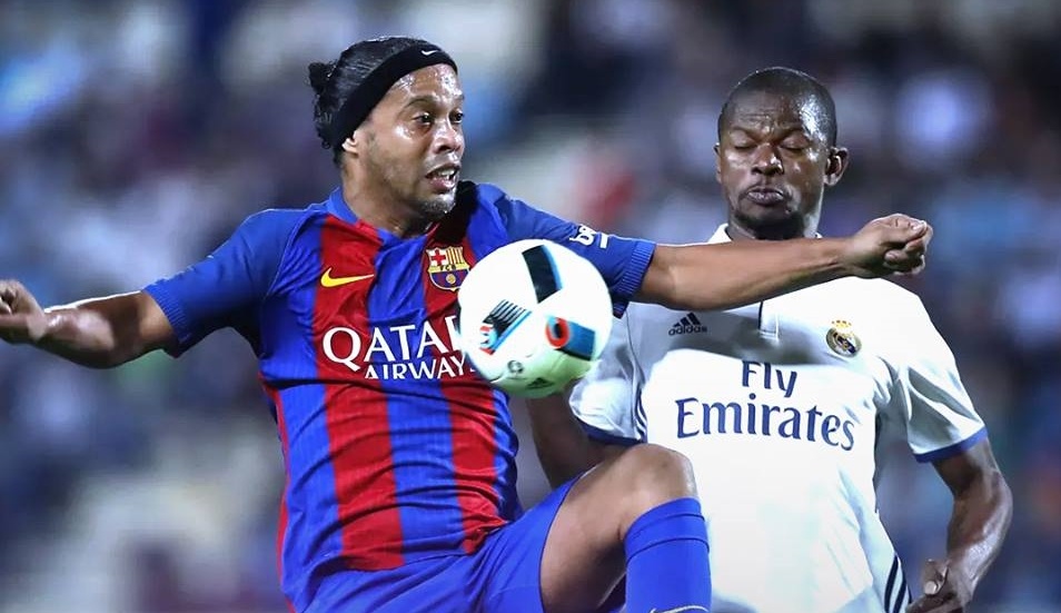 Ronaldinho kien tao ma thuat giup Barca ha Real hinh anh