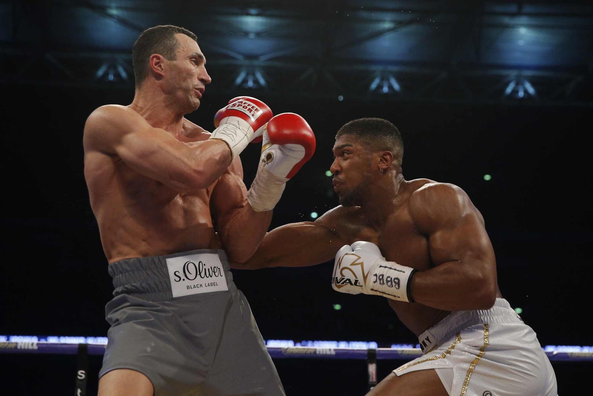 Tuong dai Wladimir Klitschko bi suc tre Anthony Joshua ha knock-out anh 6