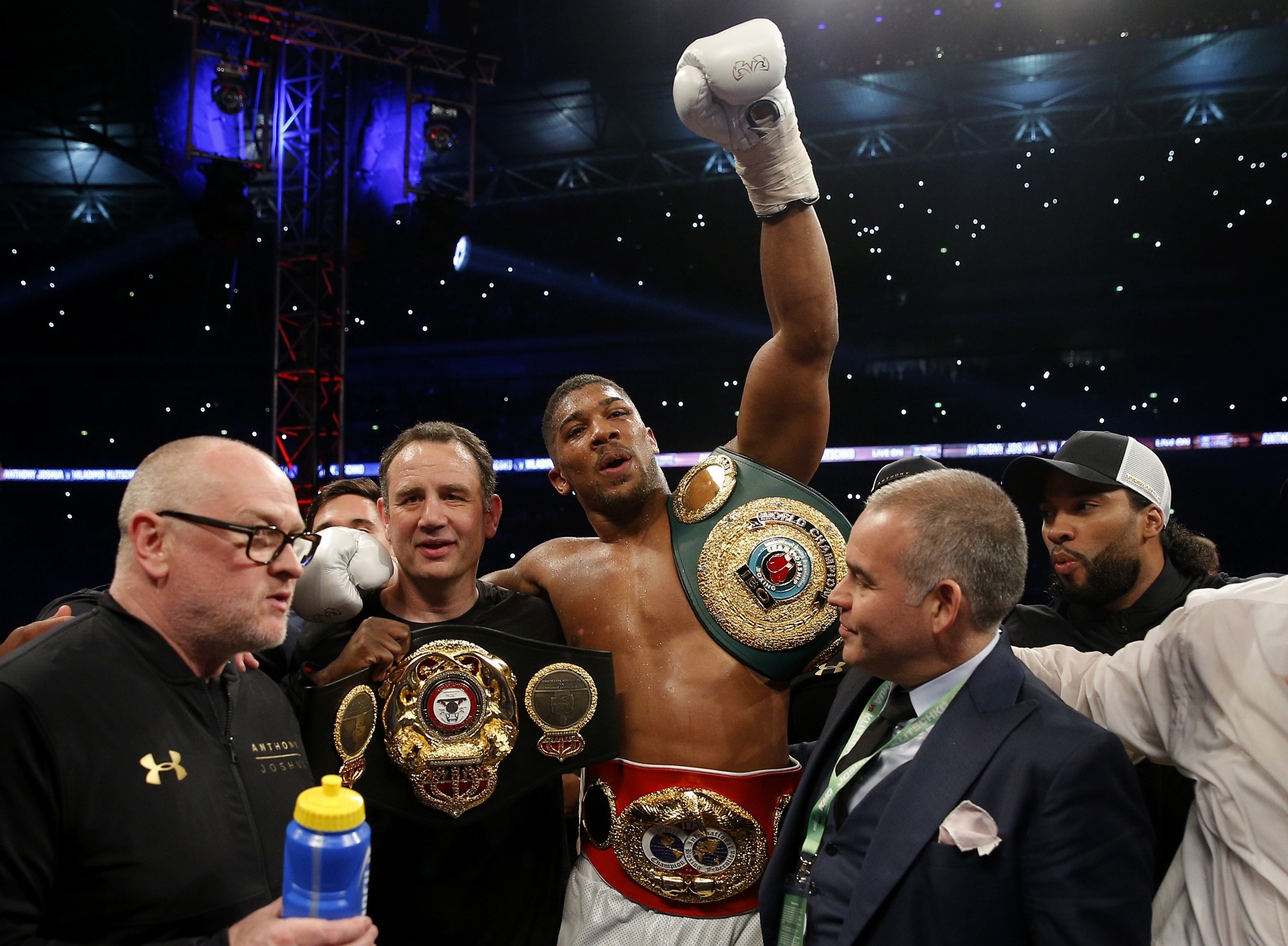 Tuong dai Wladimir Klitschko bi suc tre Anthony Joshua ha knock-out anh 14