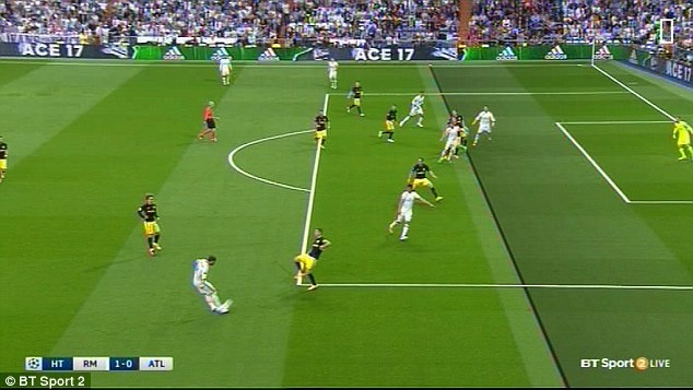 Ronaldo cho trong tai de xac minh viet vi hay khong o pha mo ty so hinh anh