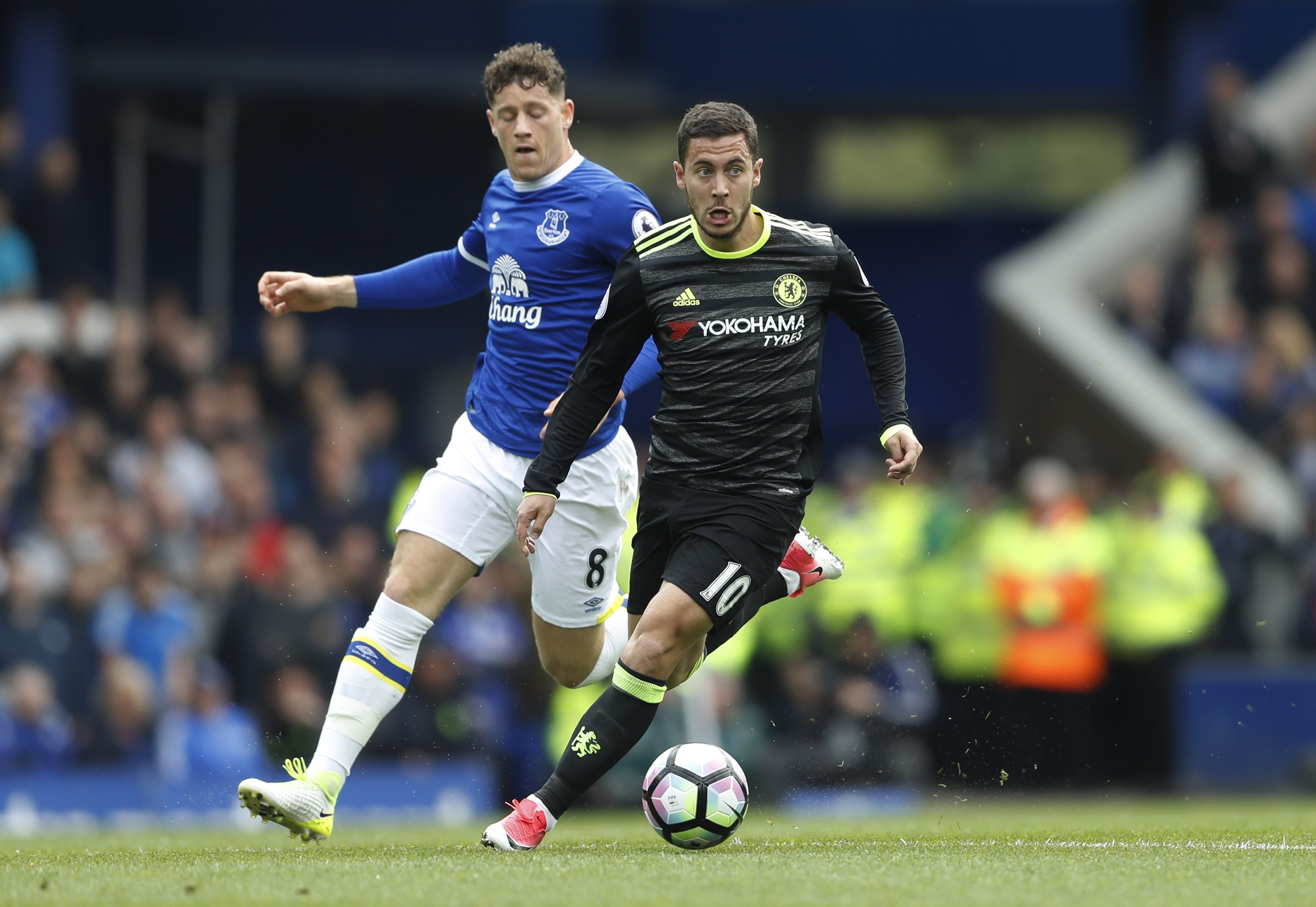 Real Madrid nhan that bai thu hai tren mat tran mua sam? anh 1