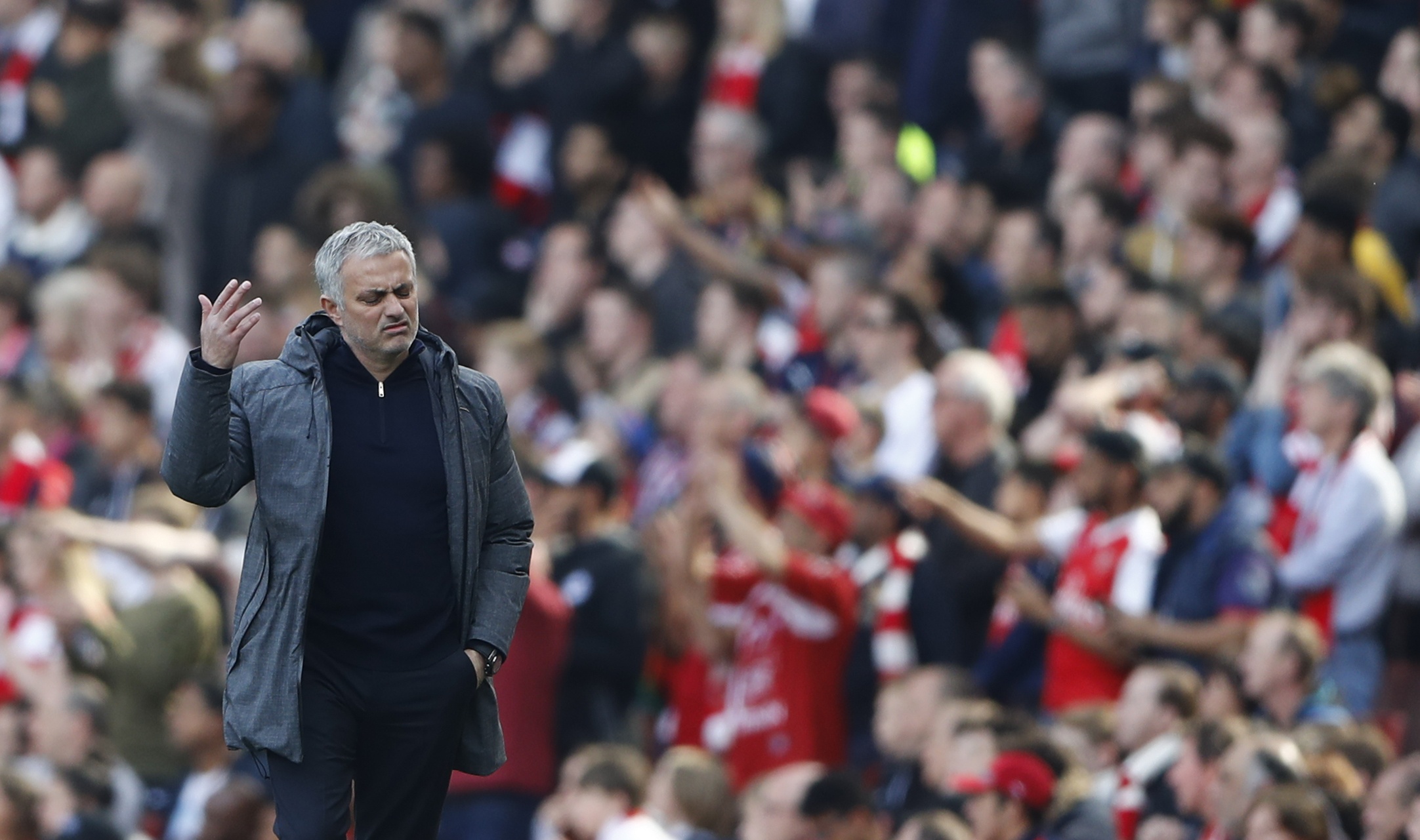 Mourinho: 'Arsenal chi may, chu dau co hay hon MU' hinh anh