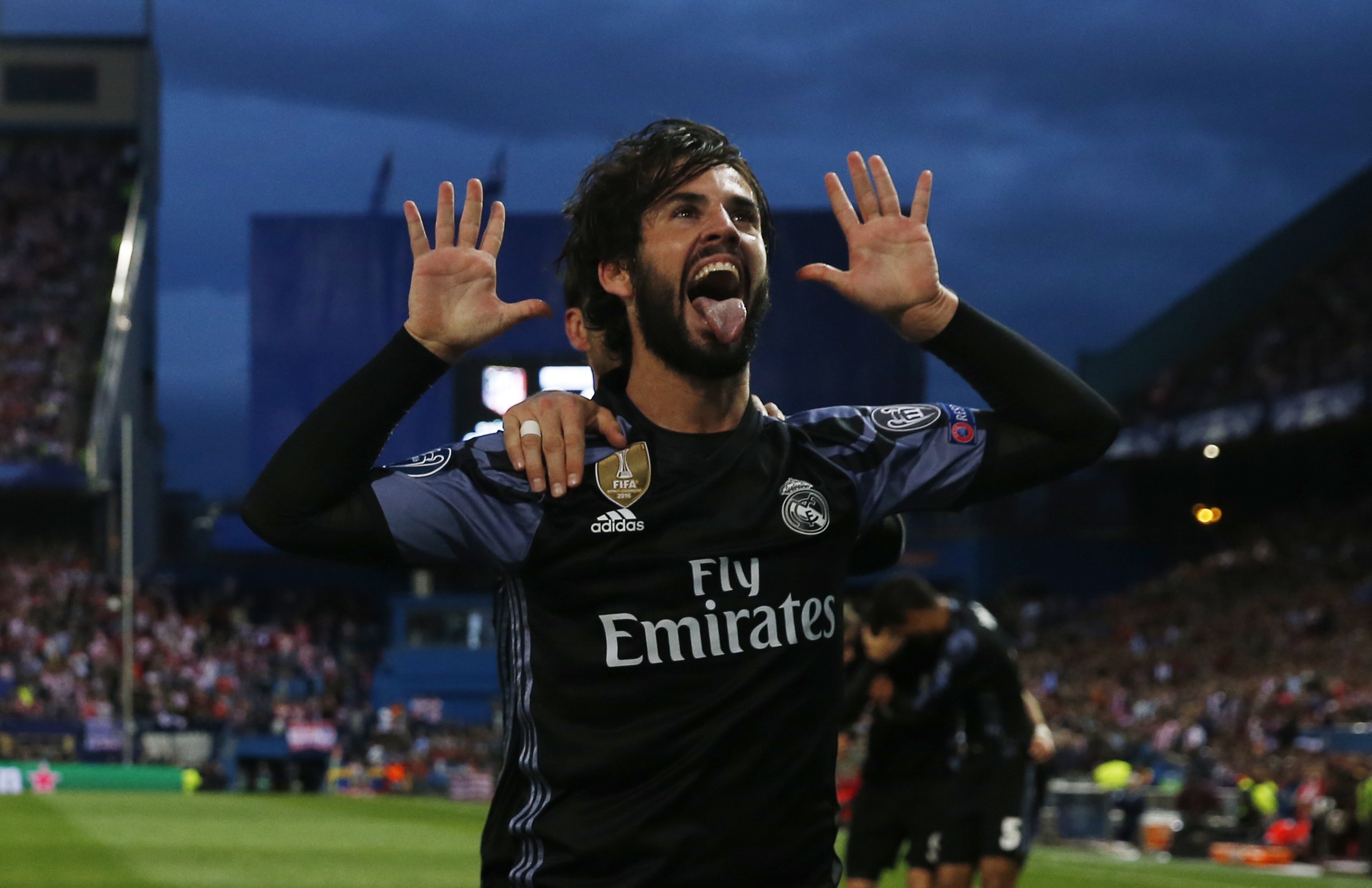 Isco,  hung than de doa bom tan Real Madrid anh 3