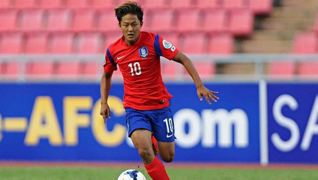 Maradona chờ 'Messi Hàn Quốc' làm được gì trước Argentina ảnh 1 Maradona cho 'Messi Han Quoc' lam duoc gi truoc Argentina anh 1