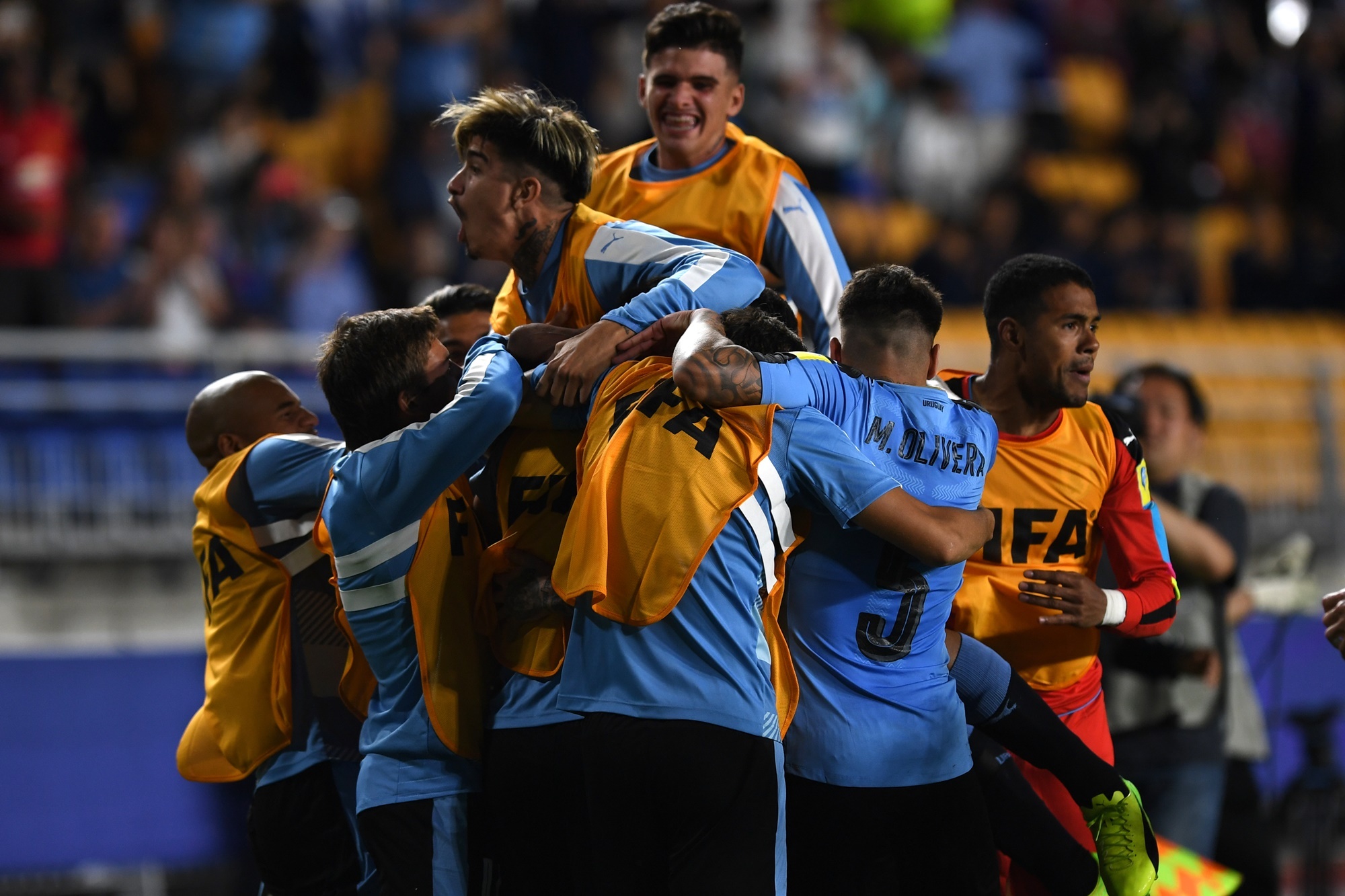 Sut hong penalty, U20 Uruguay van ha guc Italy hinh anh