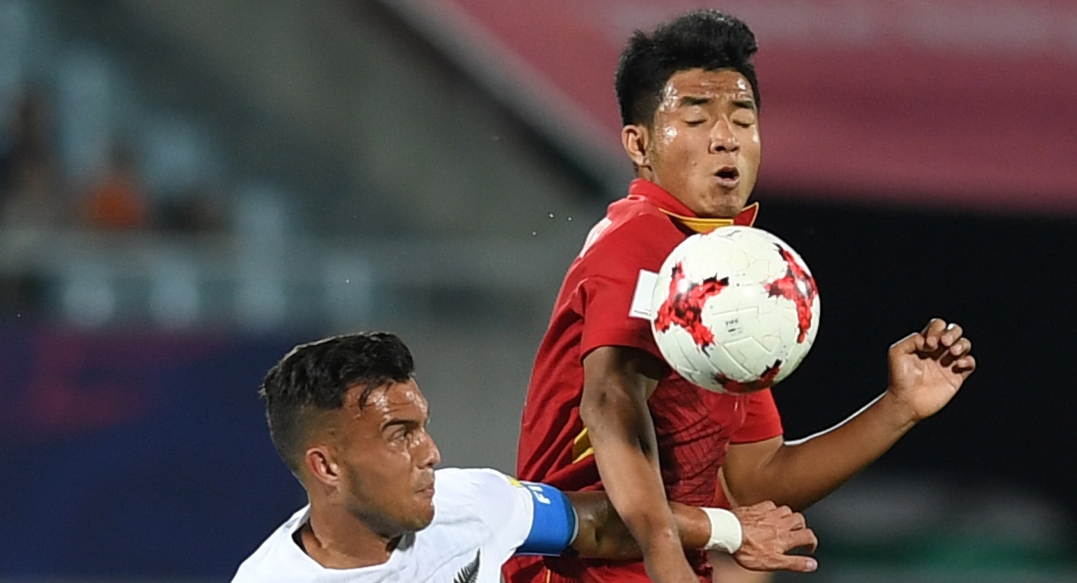 Ky gia Anh canh bao U20 Viet Nam dung voi ao tuong hinh anh