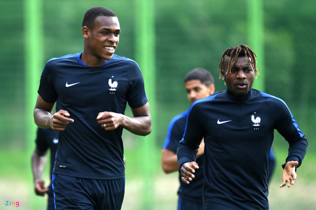 'Su ngao nghe cua nguoi Phap co loi cho U20 Viet Nam' hinh anh