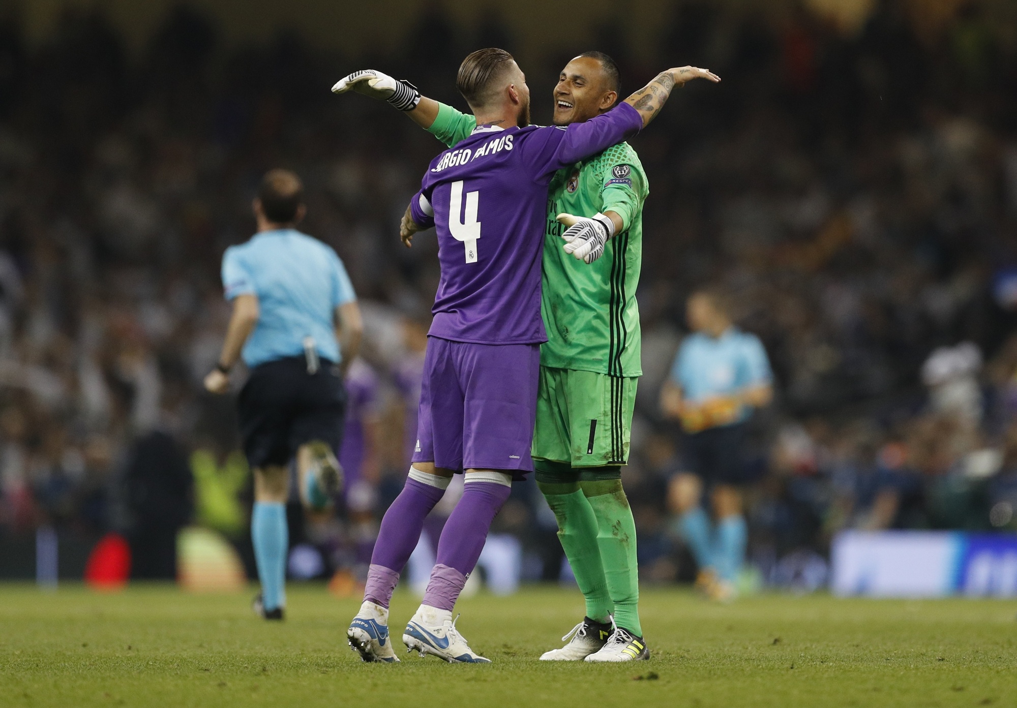 Noi bo Real Madrid gian tiep khien vu De Gea do be? anh 2