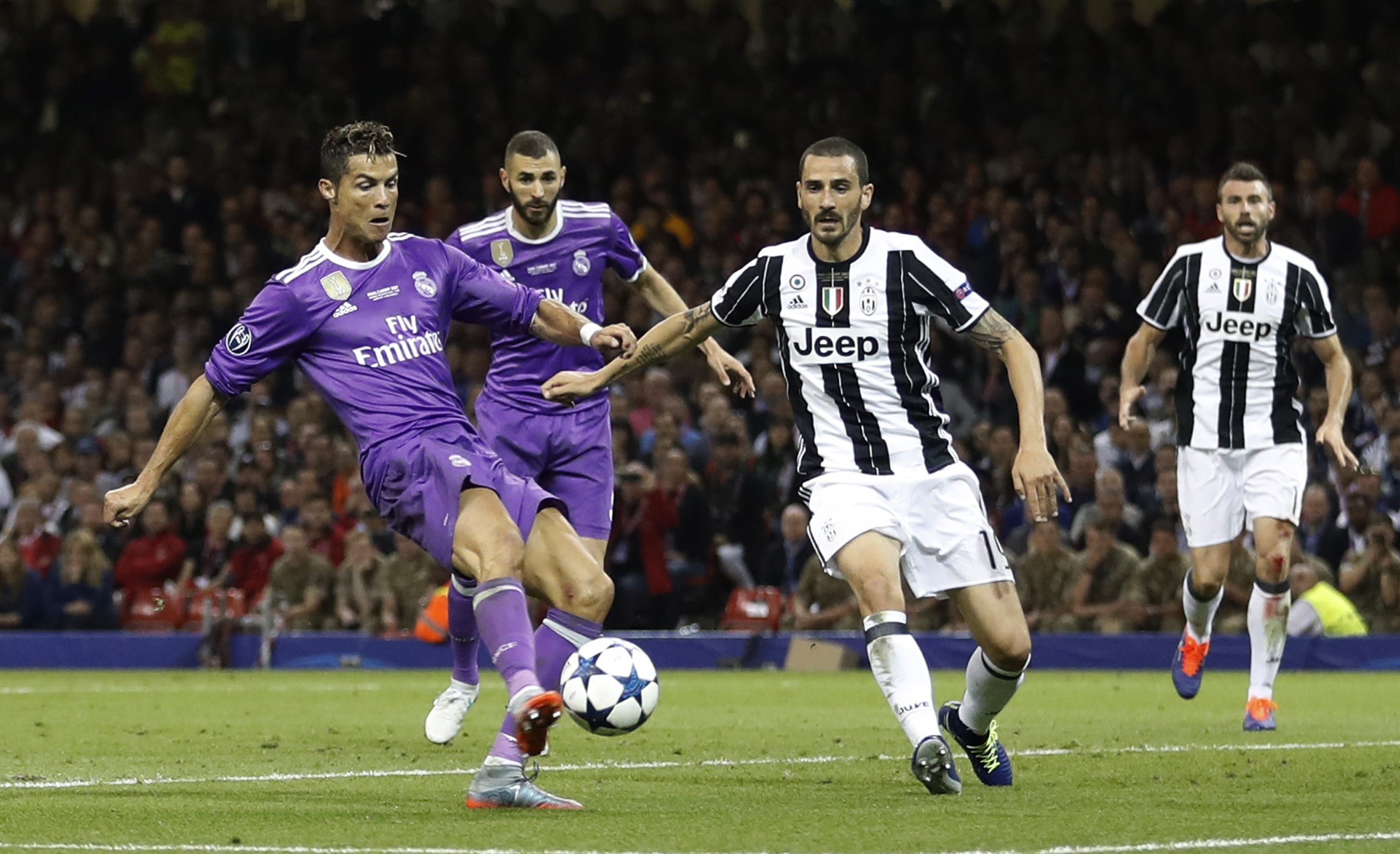 Ronaldo bien Real Madrid thanh giao duong cua rieng minh anh 3
