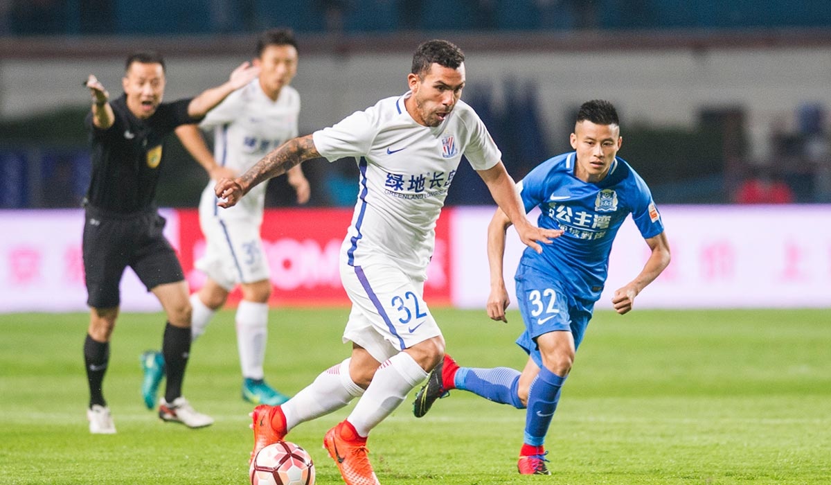 Bong da Trung Quoc thanh 'lo xay HLV' va be boi ngoai binh hinh anh