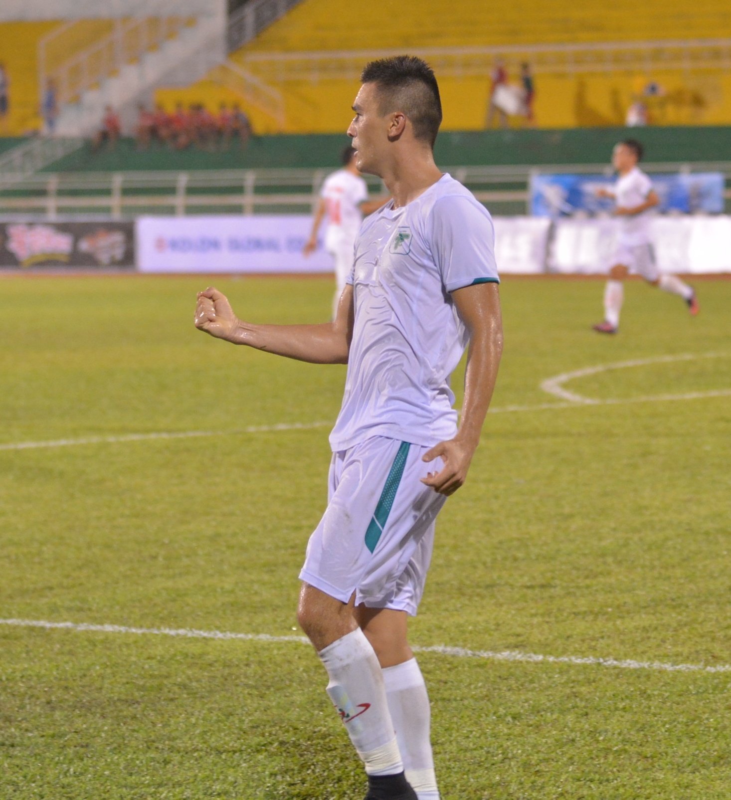 Gangwon FC vs TP.HCM anh 8