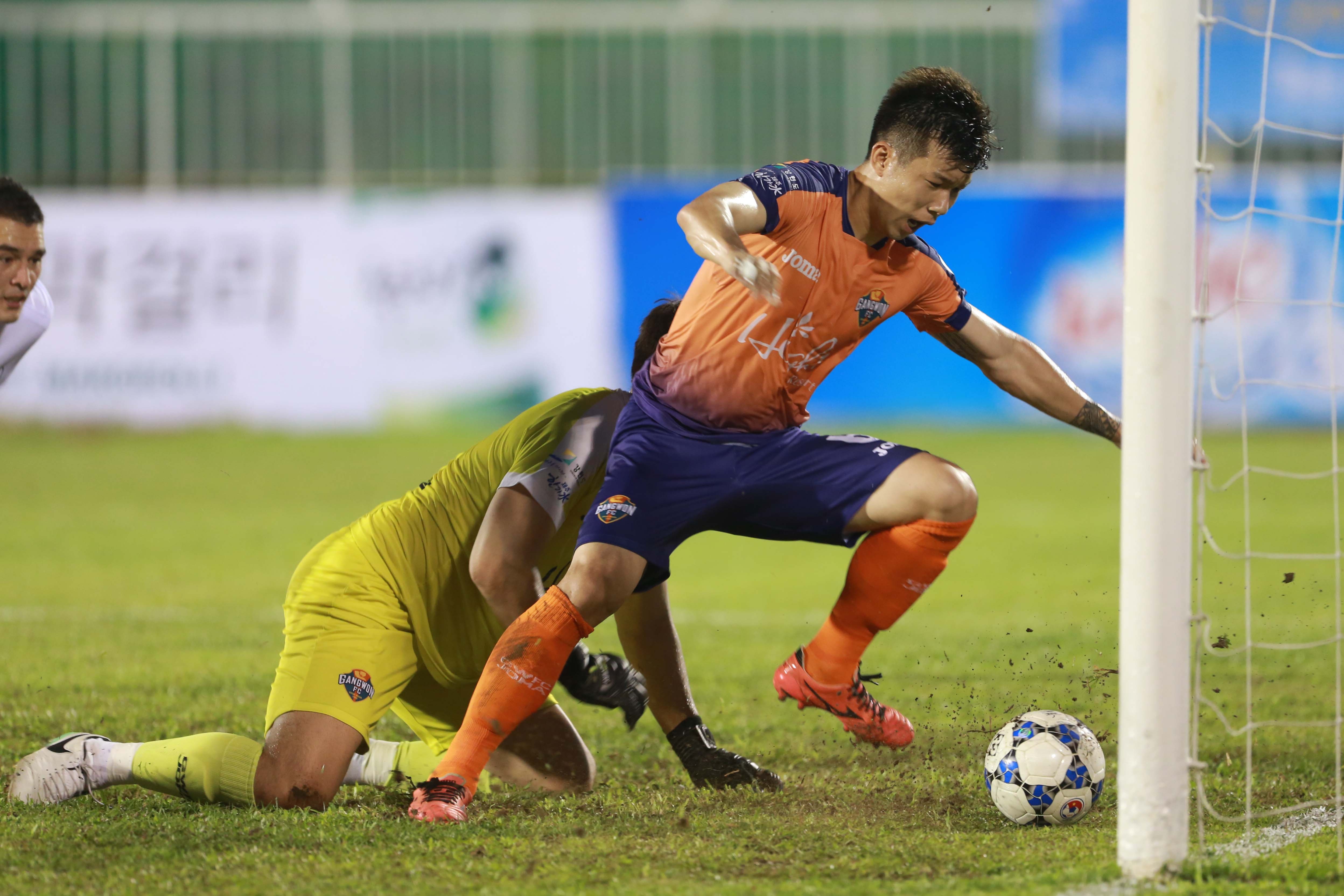 Gangwon FC vs TP.HCM anh 5