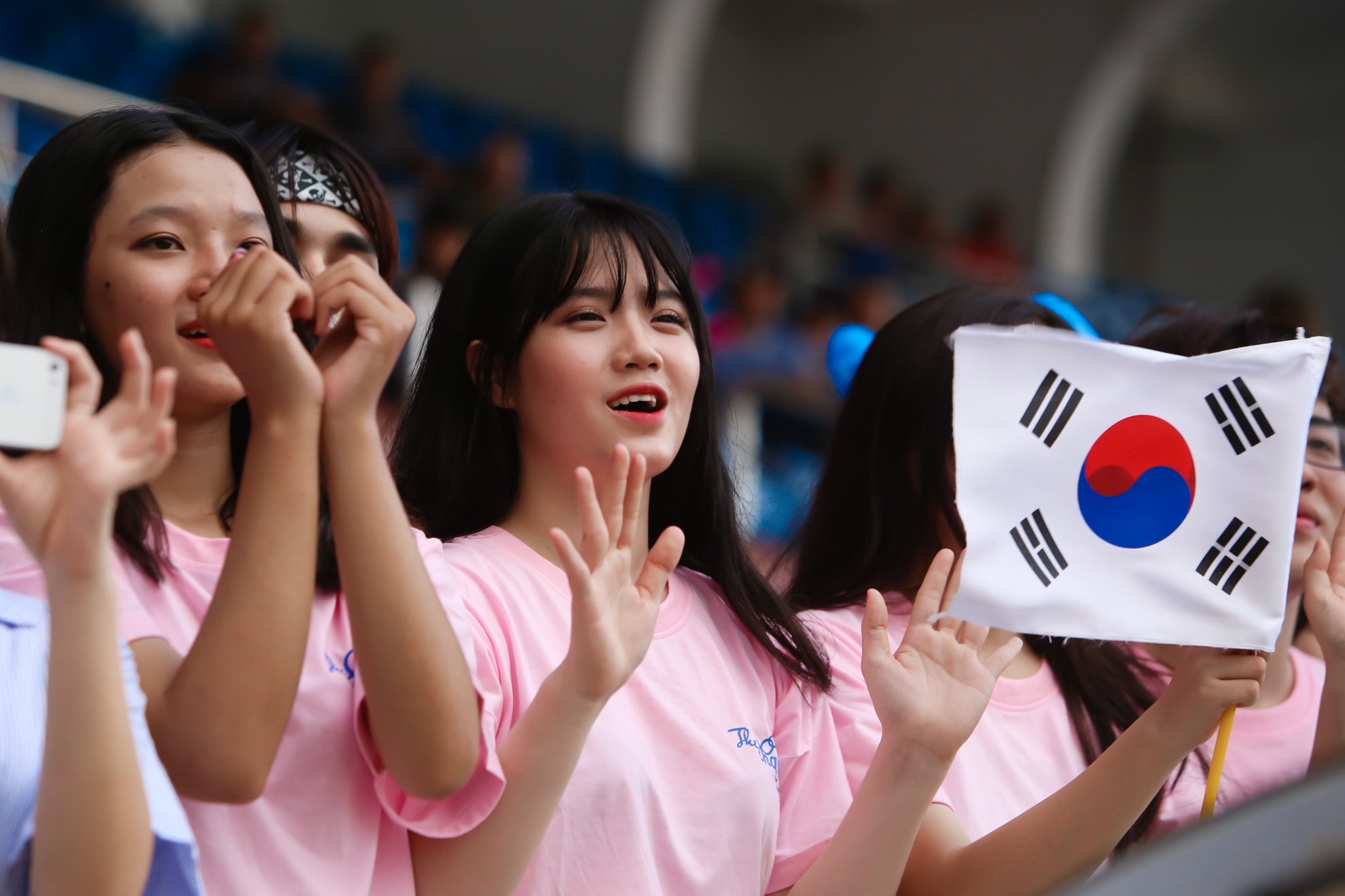 Nhom nhac Han Quoc khuay dong TP.HCM anh 2