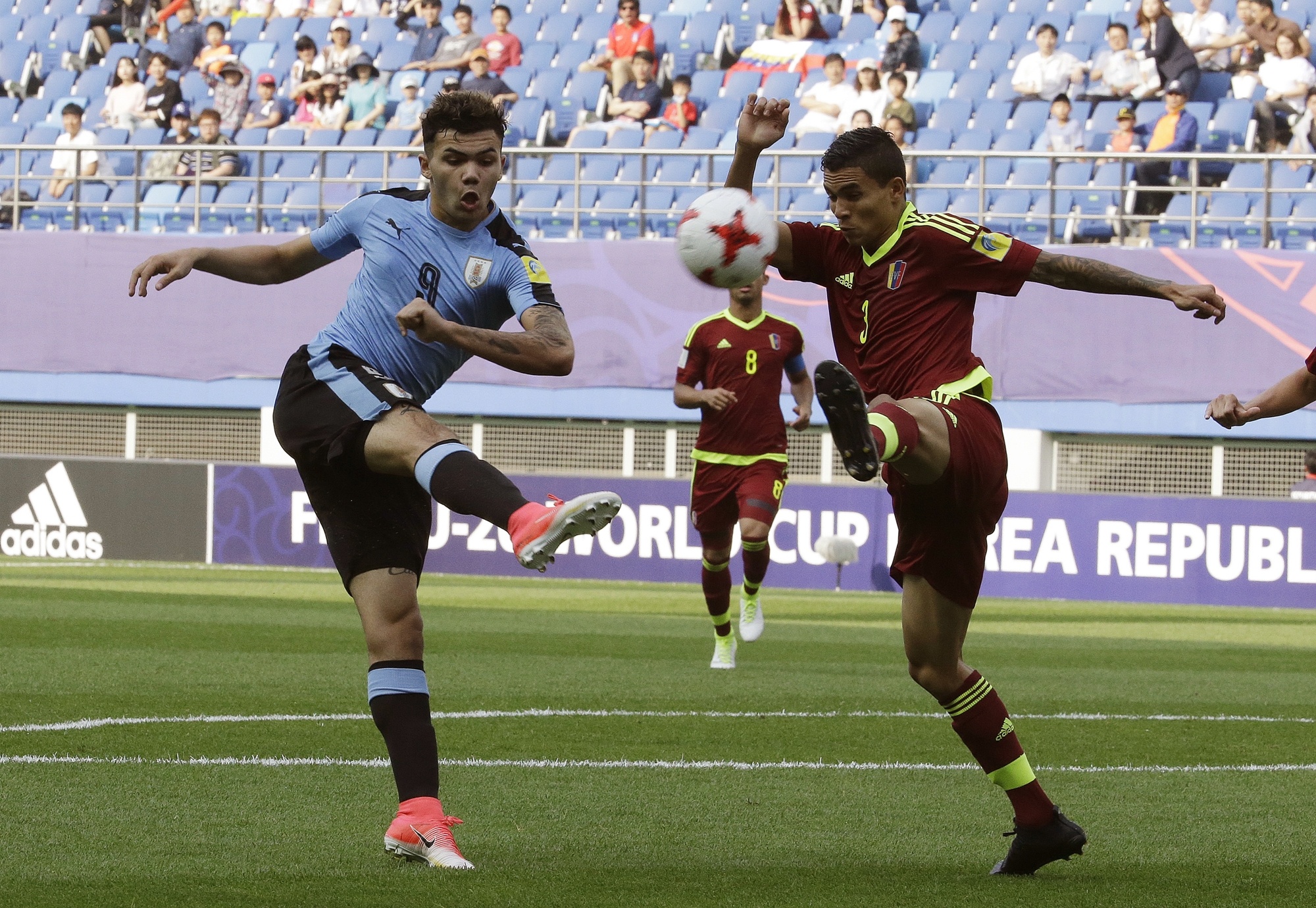 Cầu thủ U20 Venezuela và Uruguay đánh nhau trong khách sạn ảnh 1 Cau thu U20 Venezuela va Uruguay danh nhau trong khach san anh 1