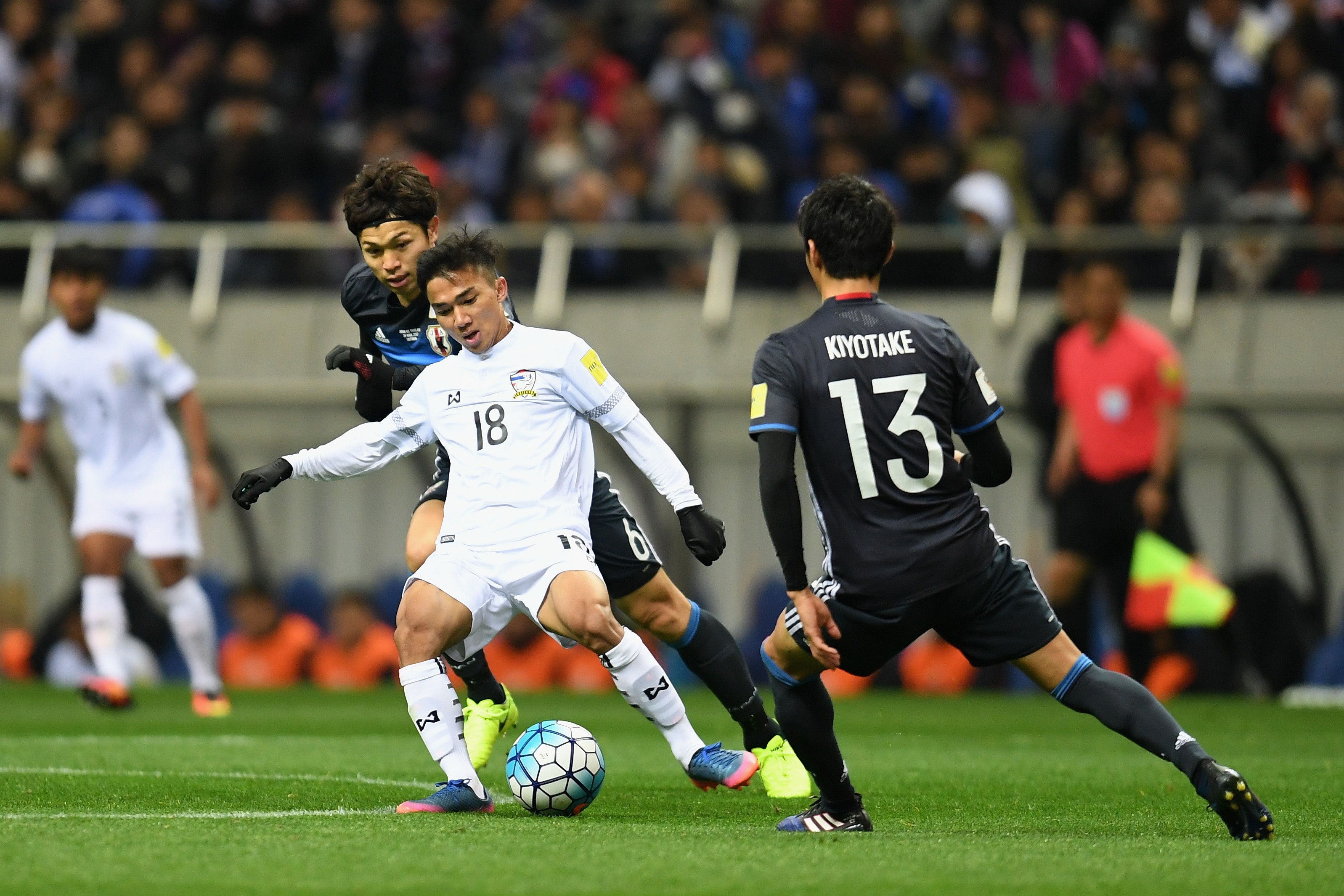 Thái Lan trong vòng xoáy nội bộ rạn nứt vì HLV mới ảnh 1 Thai Lan trong vong xoay noi bo ran nut vi HLV moi anh 1