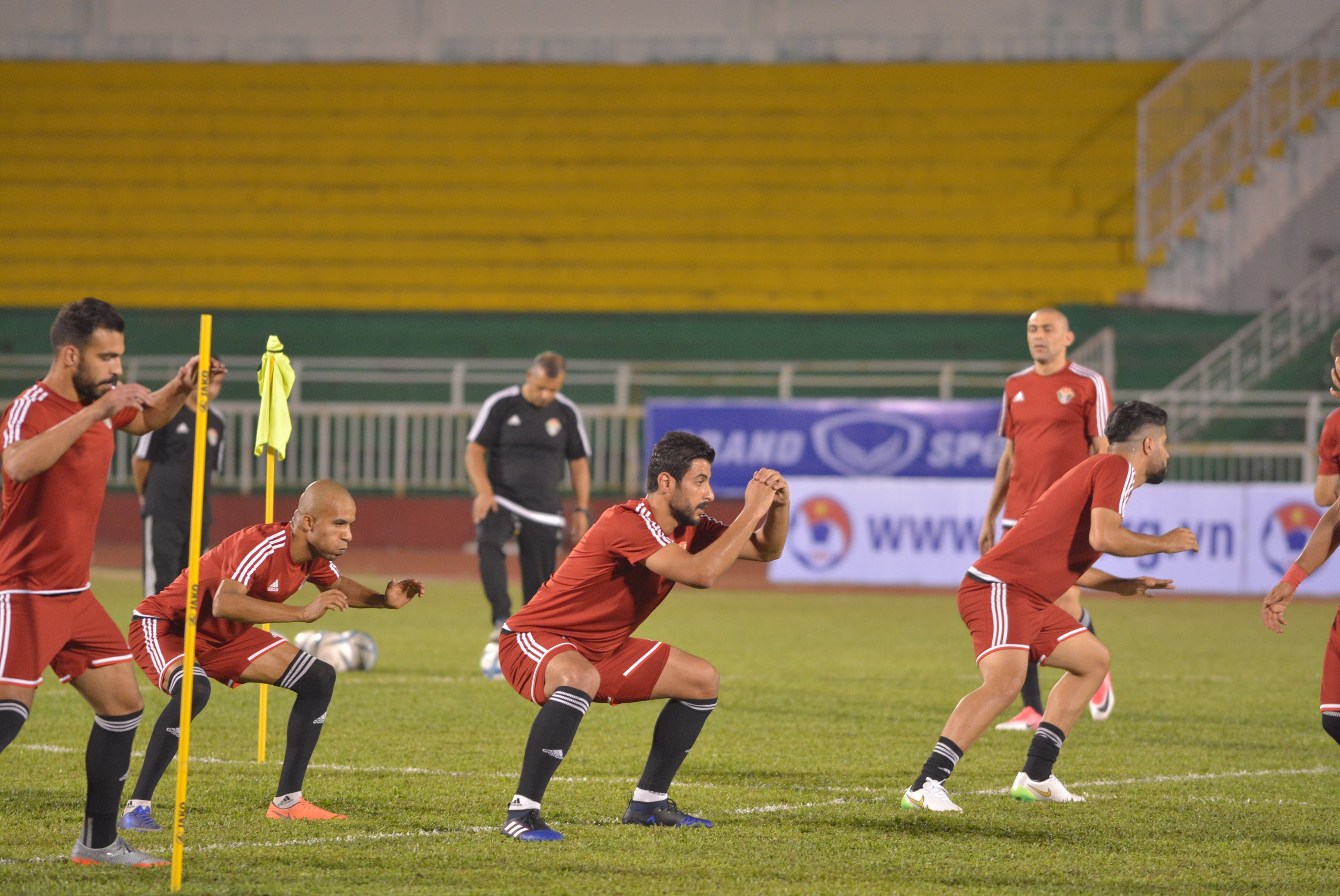 Nhung hinh anh hiem hoi ve doi thu tuyen Viet Nam tren san Thong Nhat hinh anh