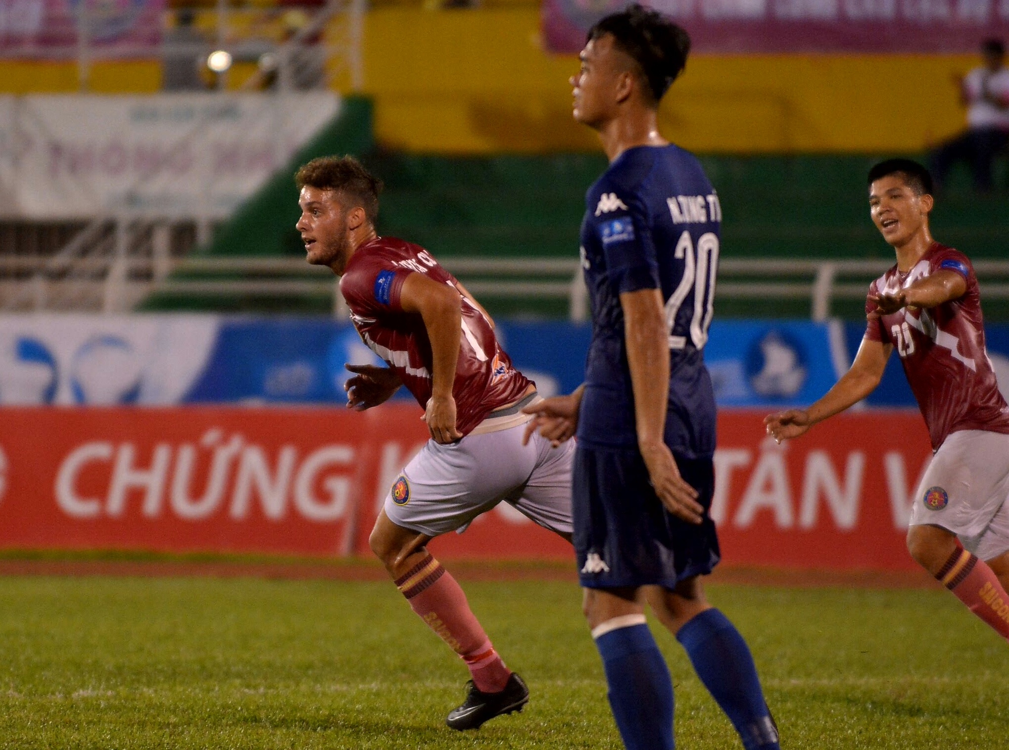 Sai Gon thua Binh Duong anh 7