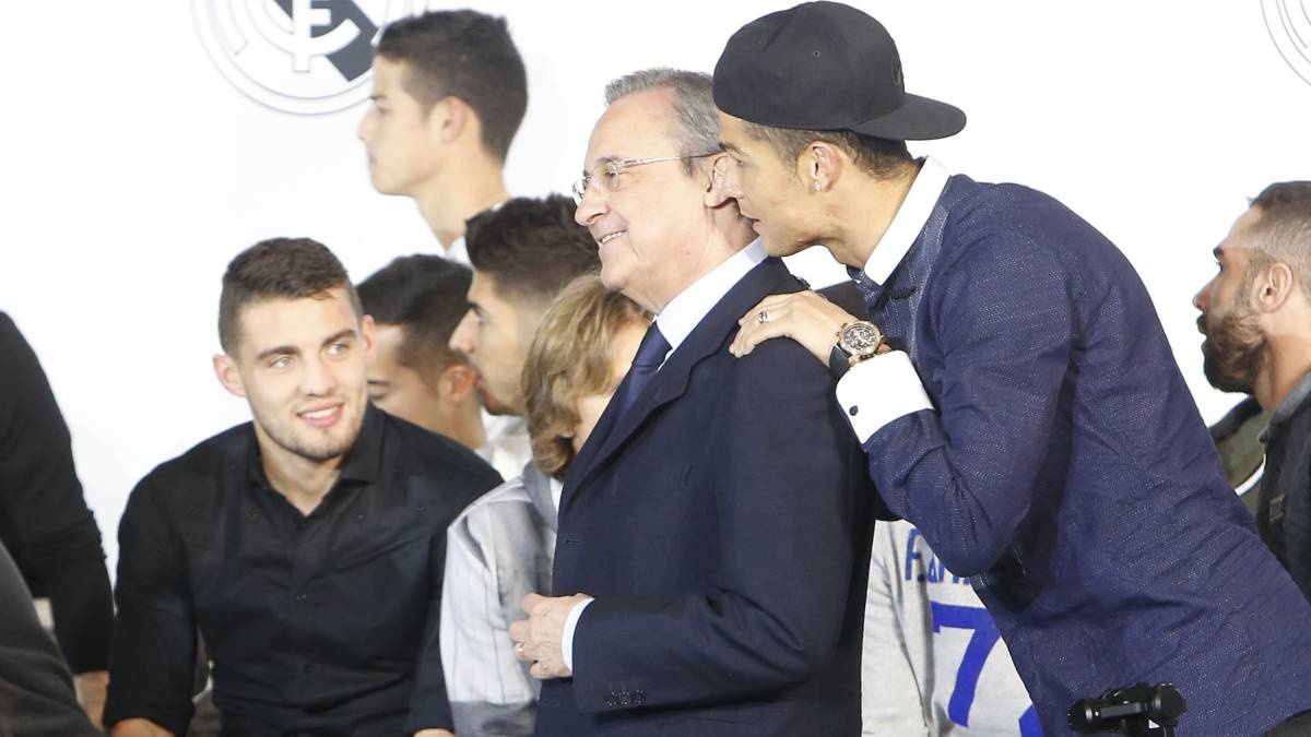 Từ 2 tháng trước, Ronaldo đã quyết định chia tay Real ảnh 1 Tu 2 thang truoc, Ronaldo da quyet dinh chia tay Real anh 1