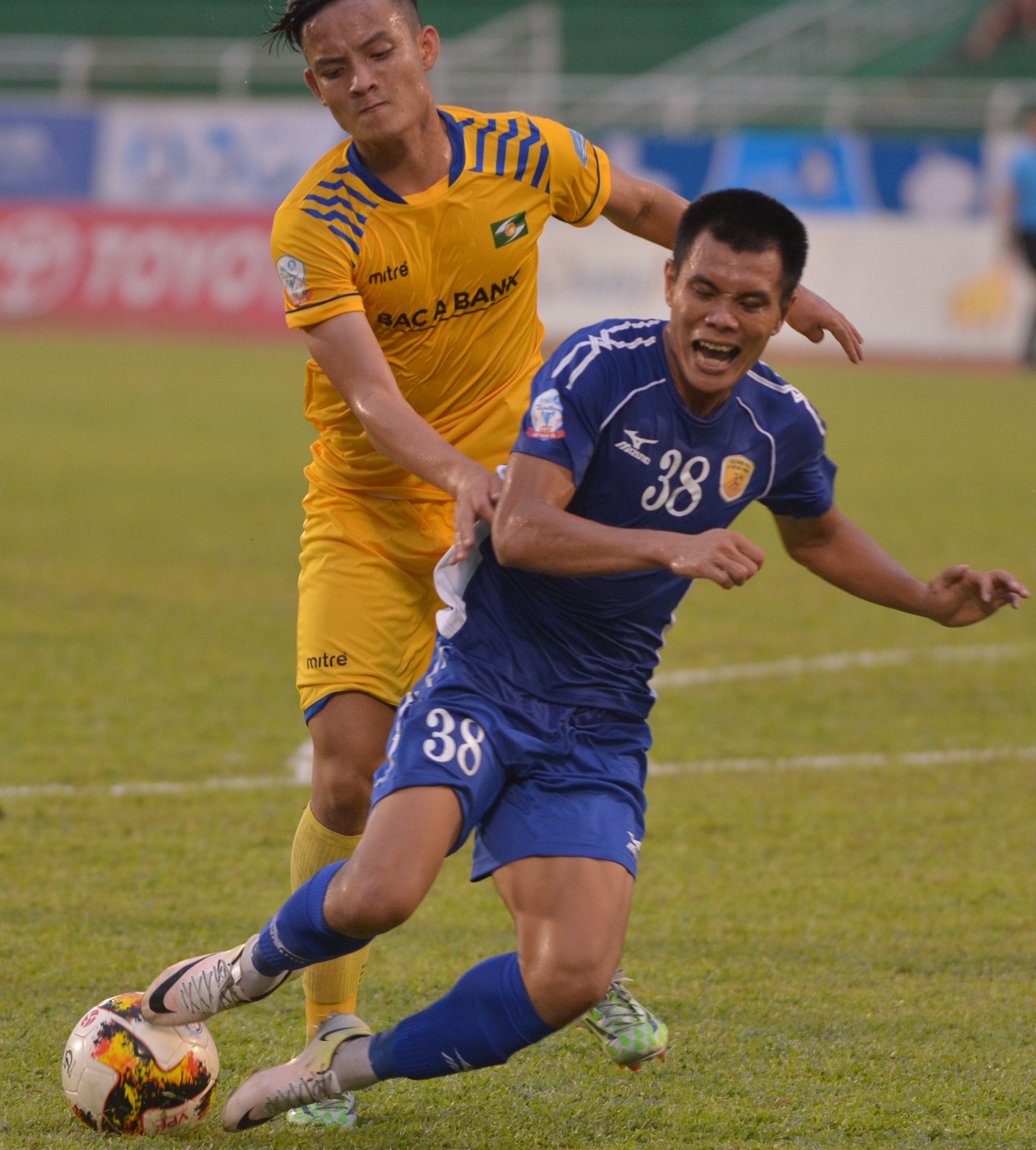 TP.HCM 0-4 SLNA anh 5