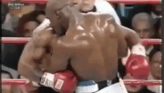Tron 20 nam khoanh khac kinh di Mike Tyson can tai Holyfield hinh anh